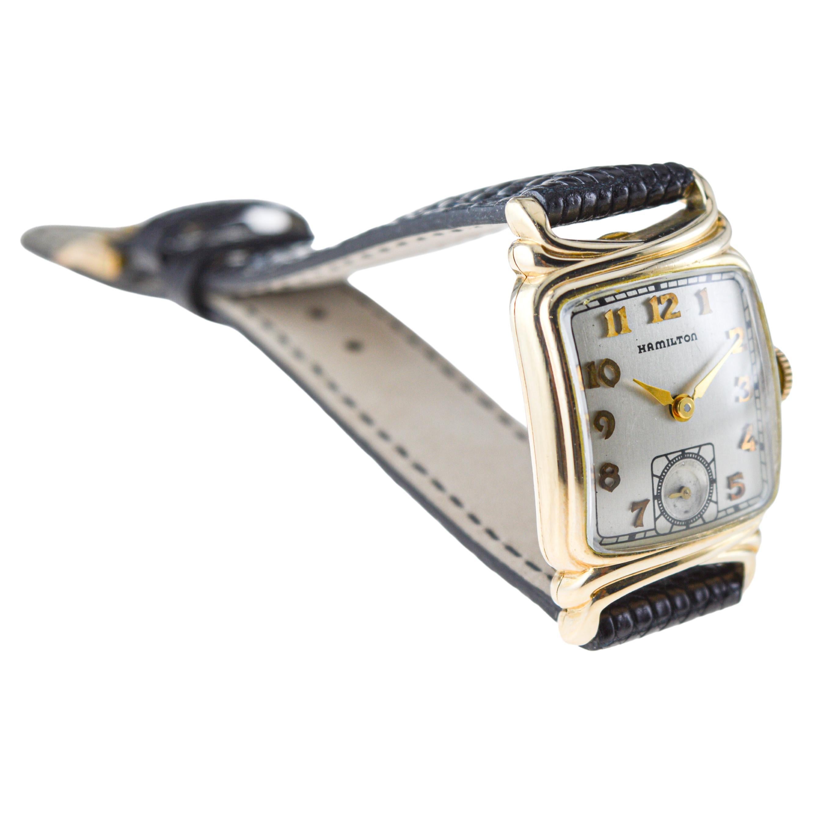 Hamilton Gelbgold gefüllt Art Deco Uhr um 1940 mit Original Schnalle im Zustand „Hervorragend“ im Angebot in Long Beach, CA