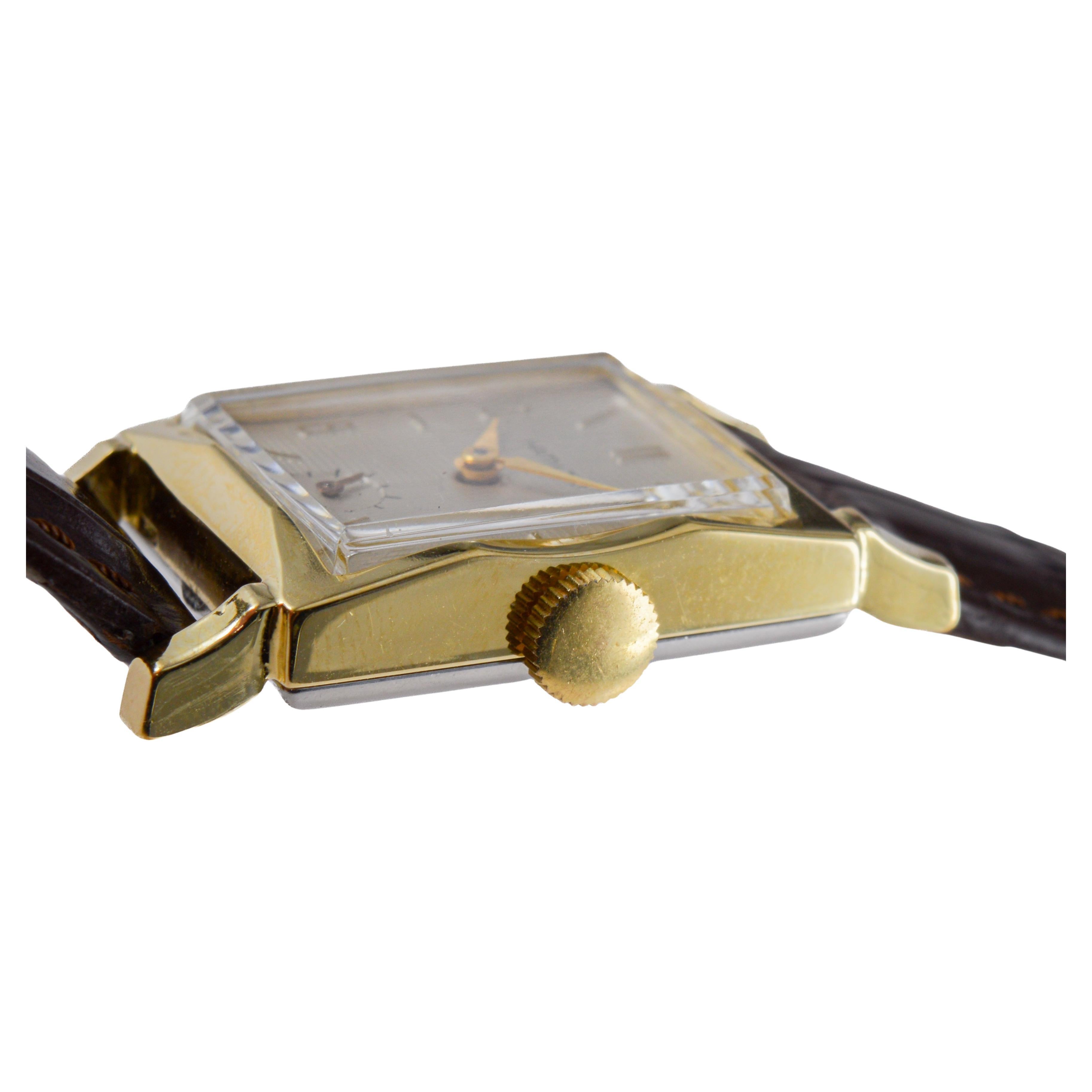 Hamilton Yellow Gold Filled Art Deco Watch circa 1940's with Unique Dial For Sale 9