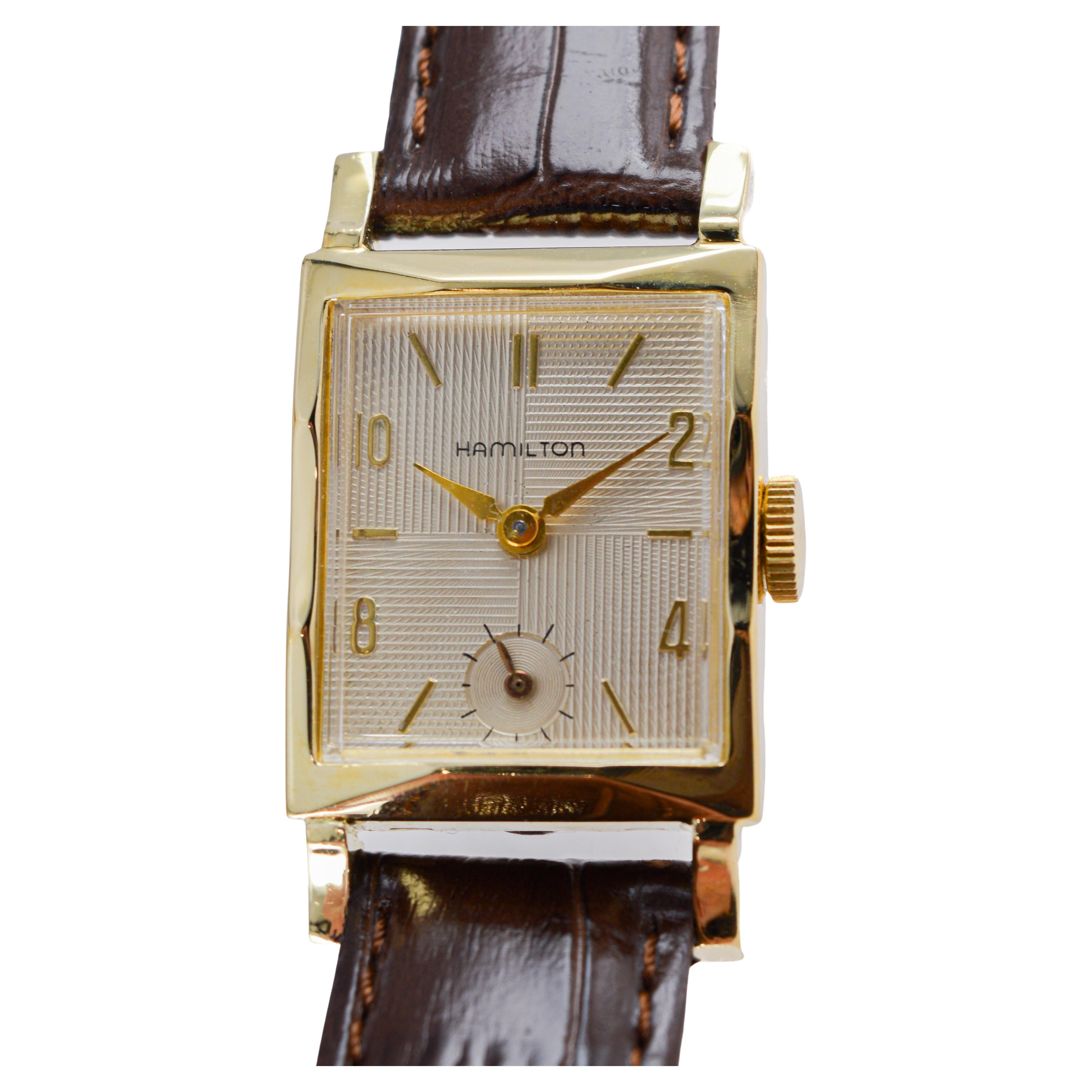 Hamilton Yellow Gold Filled Art Deco Watch circa 1940's with Unique Dial For Sale 5
