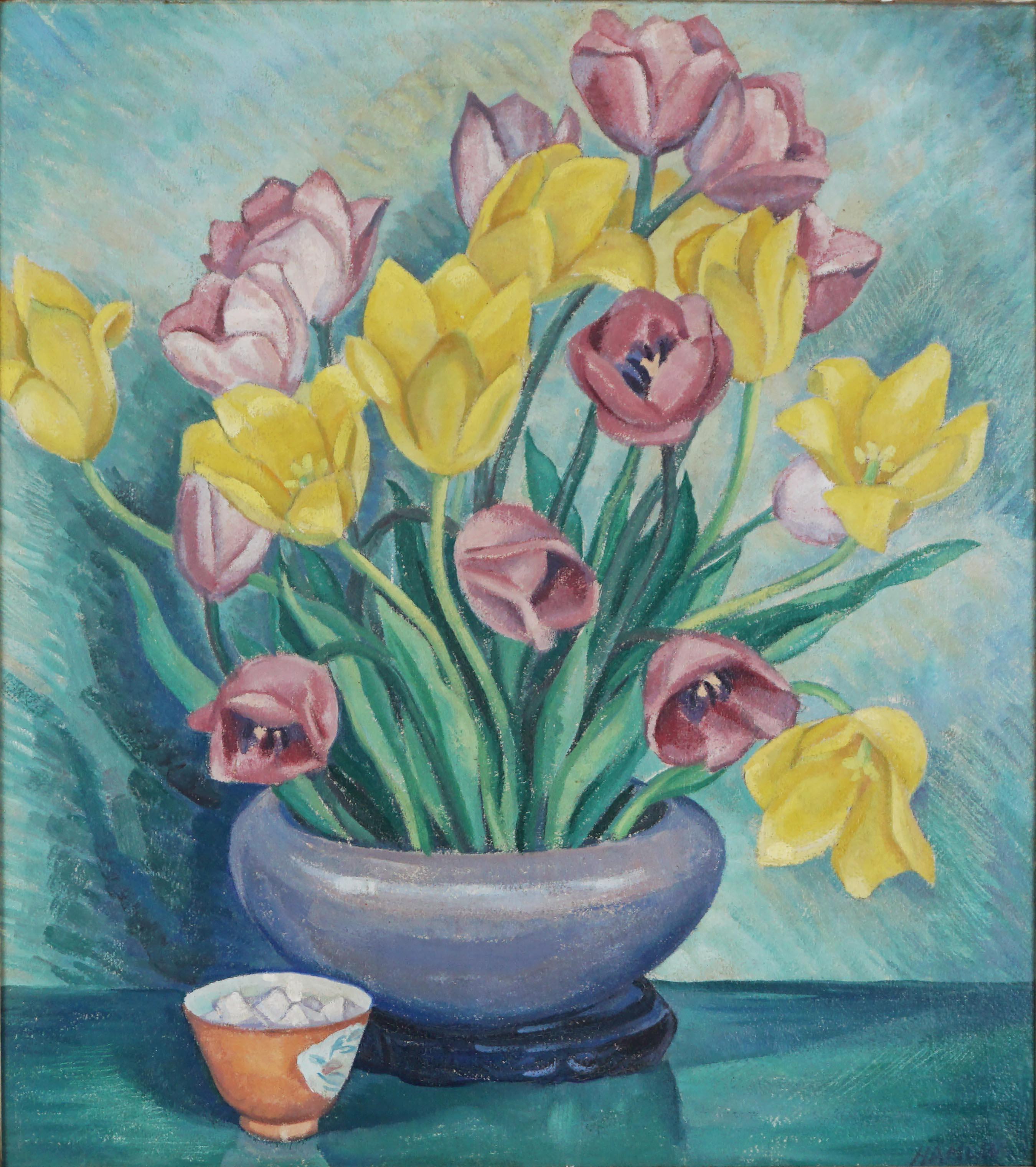 Nature morte Art Déco -- Tulipes de printemps dans un vase - Painting de Hamlin