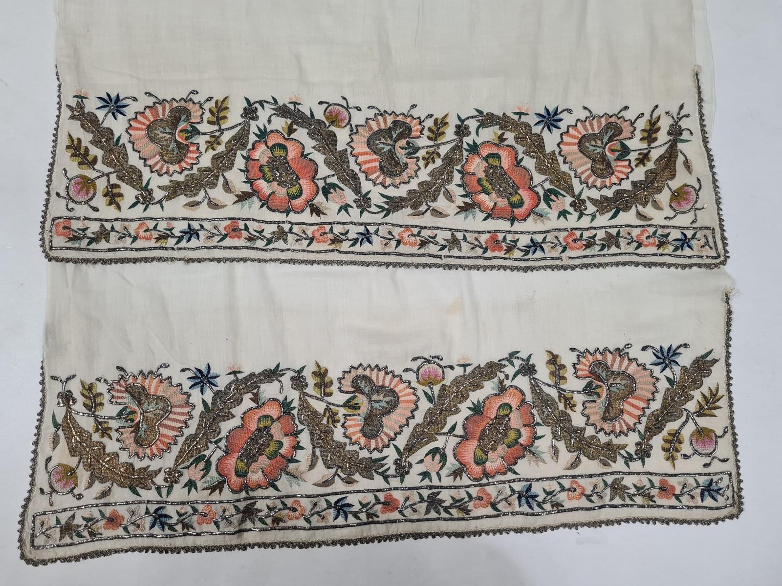 Gray Hammam Scarf in gold embroidered cotton veil - Ottoman Empire late 18th century