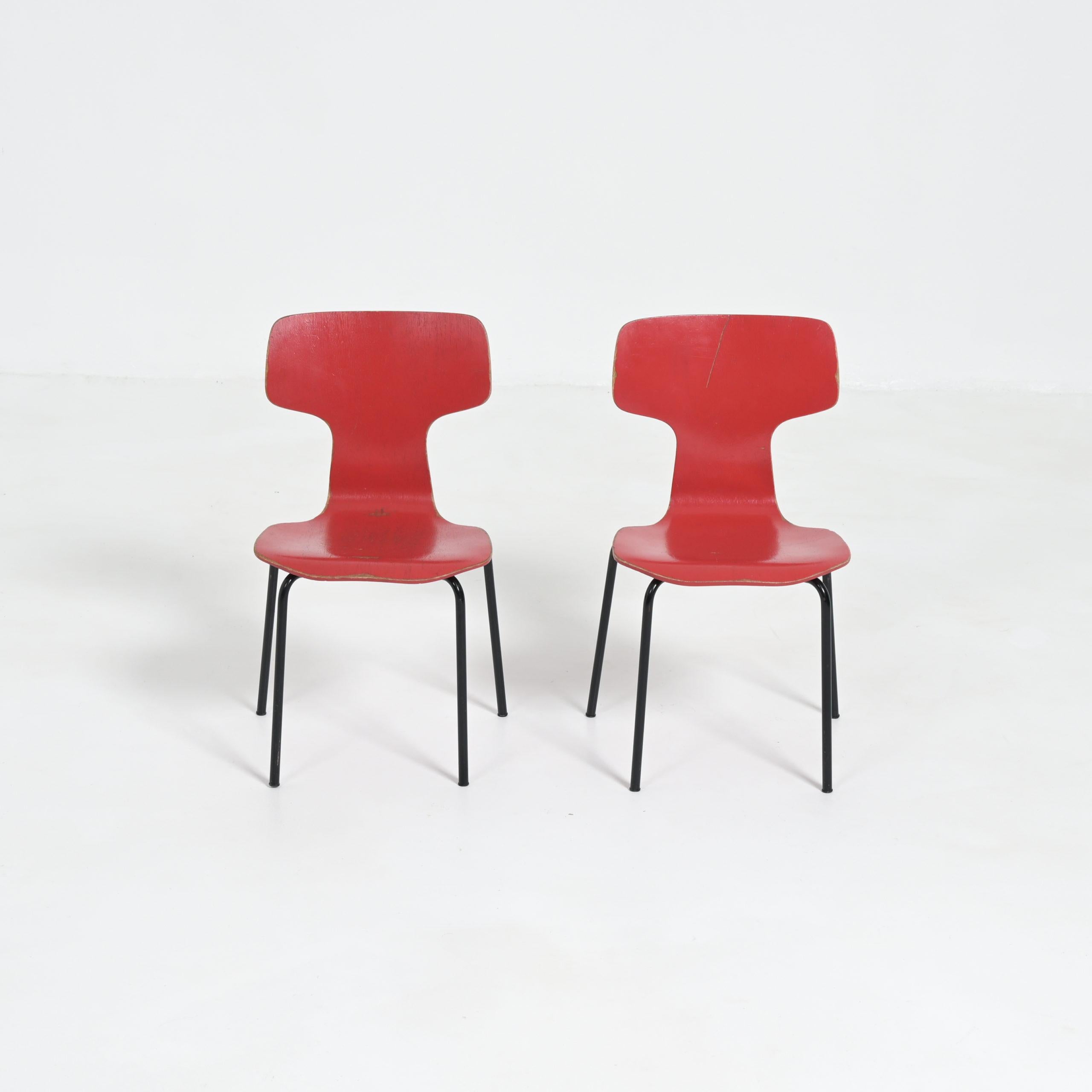 Kinderstuhl aus Hammer 3123 von Arne Jacobsen im Zustand „Gut“ im Angebot in Vlimmeren, BE