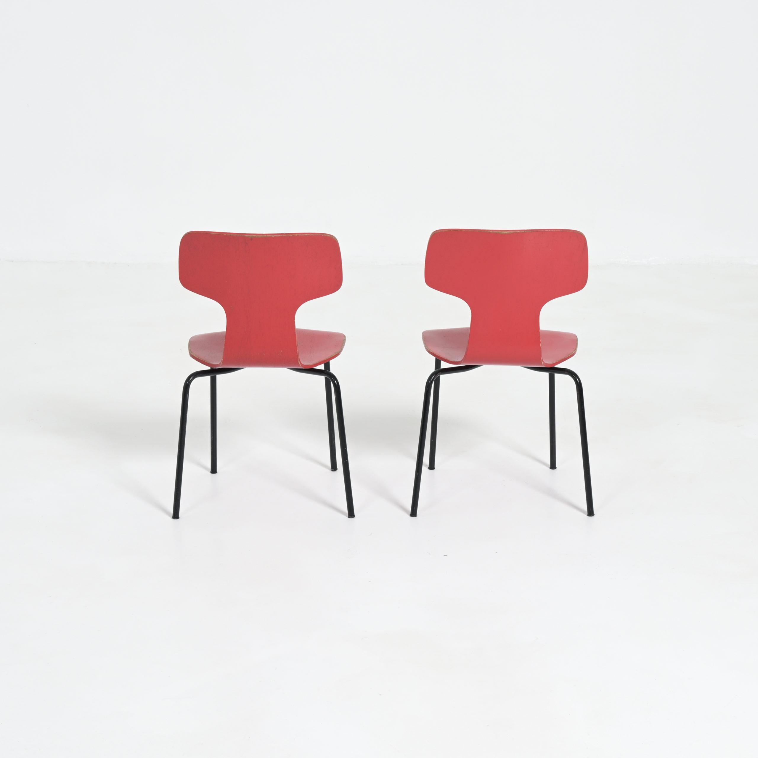 Kinderstuhl aus Hammer 3123 von Arne Jacobsen im Angebot 1