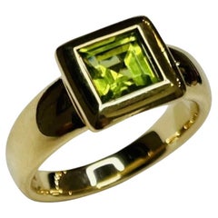 Hammer & Sohne 18KY Gold Natural Faceted Peridot Ring
