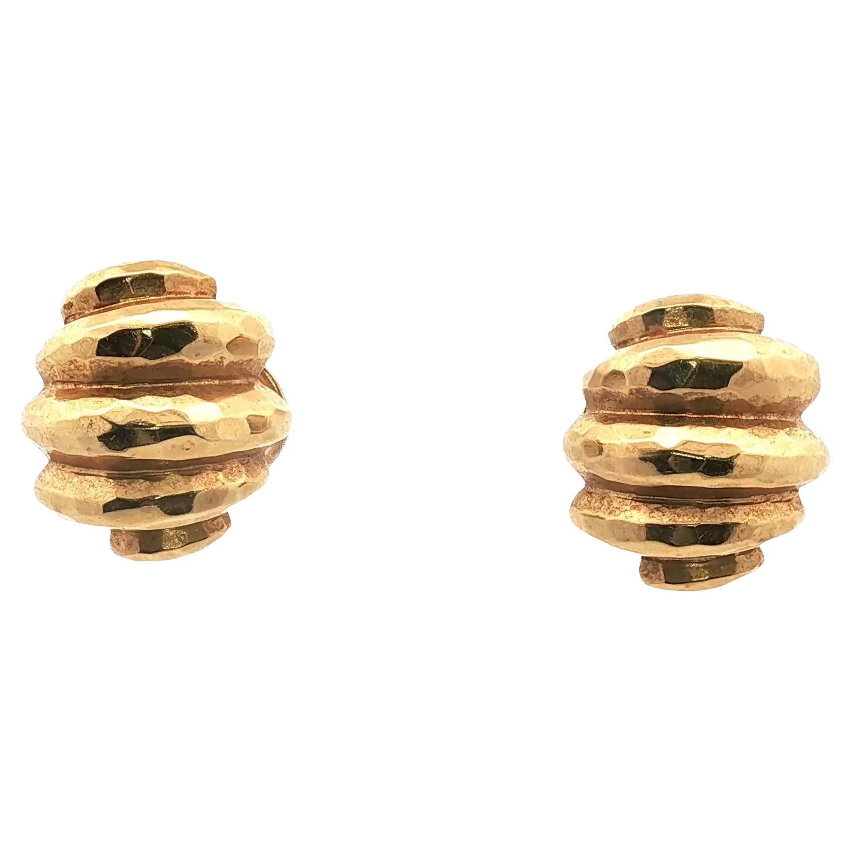 Pendientes vintage martillados de oro amarillo de 14 quilates con diseño de concha de palanca