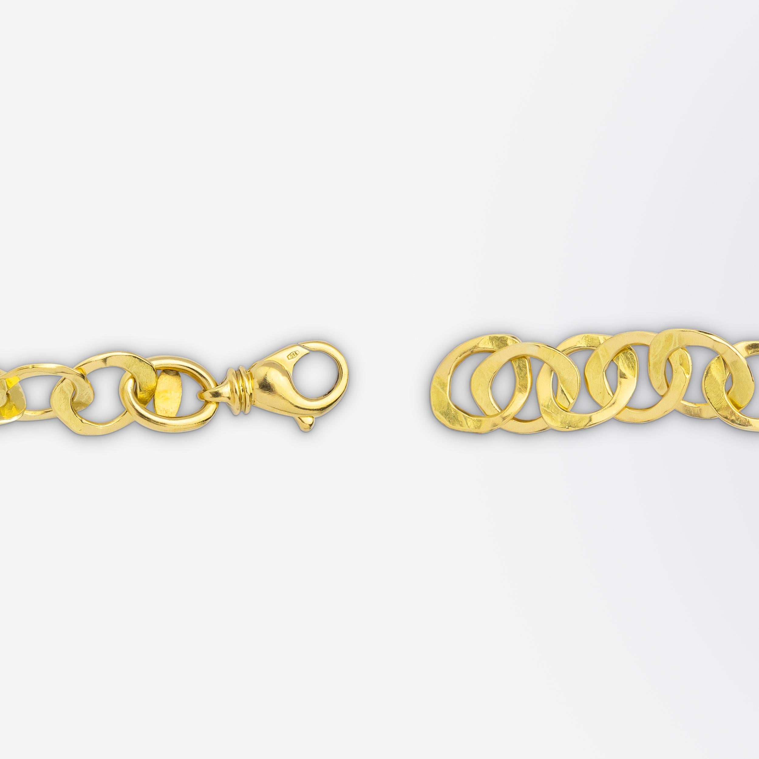 Bracelet martelé en or jaune 18 carats Bon état - En vente à Brisbane City, QLD