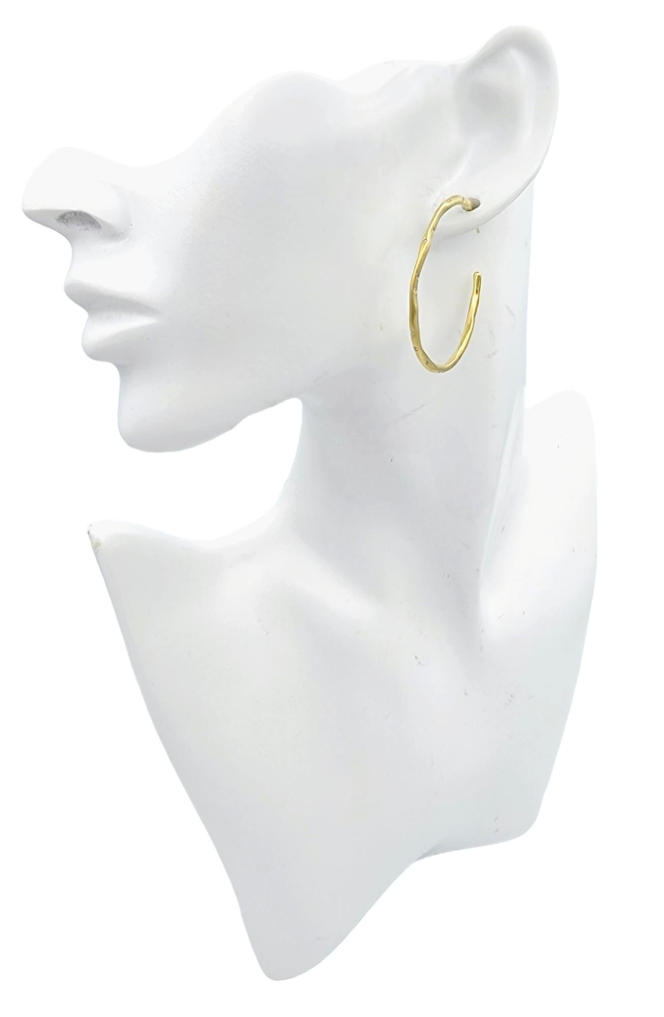 Hammered 18 Karat Yellow Gold Brushed Finish Hoop Earrings with Round Diamonds For Sale 4
