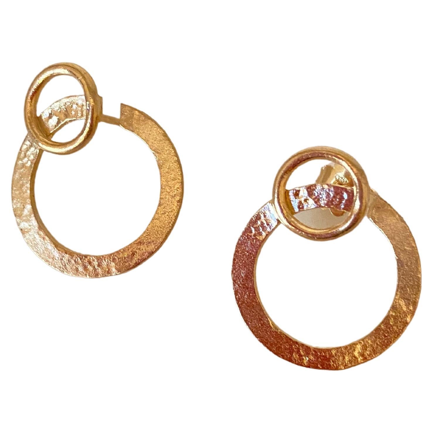 Hammered 18 Karat Yellow Gold Modern Small Hoops Earrings For Sale