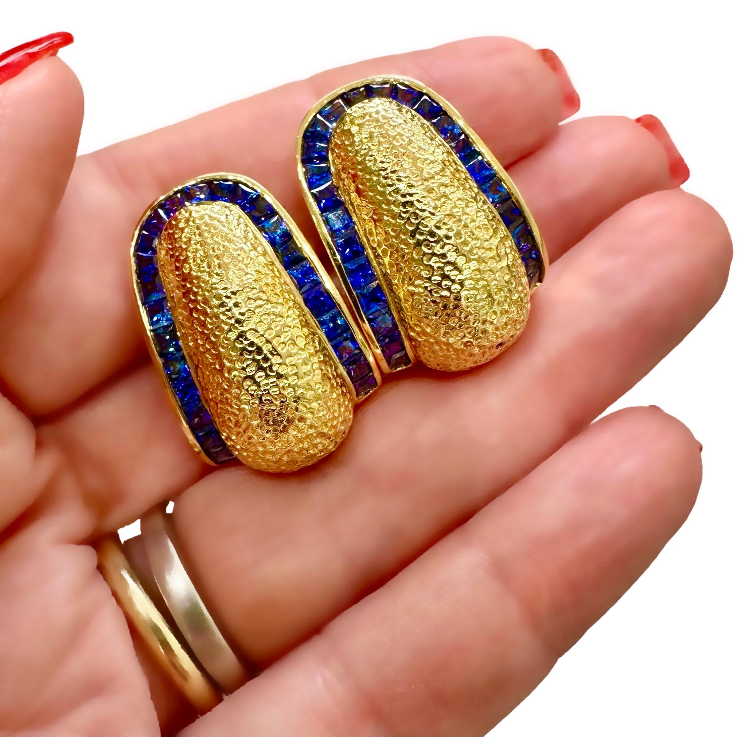 Hammered 18K Yellow Gold Bombe' J Hoop Earrings w/ Vivid Calibre' Cut Sapphires For Sale 5