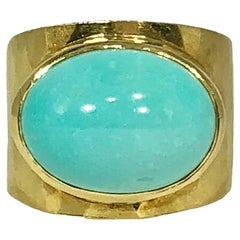 Vintage Hammered 18K Yellow Gold Cigar Band Ring with Center Oval Turquoise