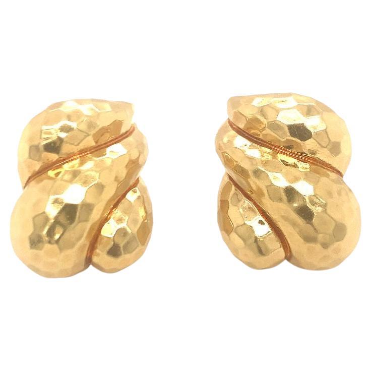 Hammered 18K Yellow Gold Earclips by Henry Dunay, circa 1970s For Sale
