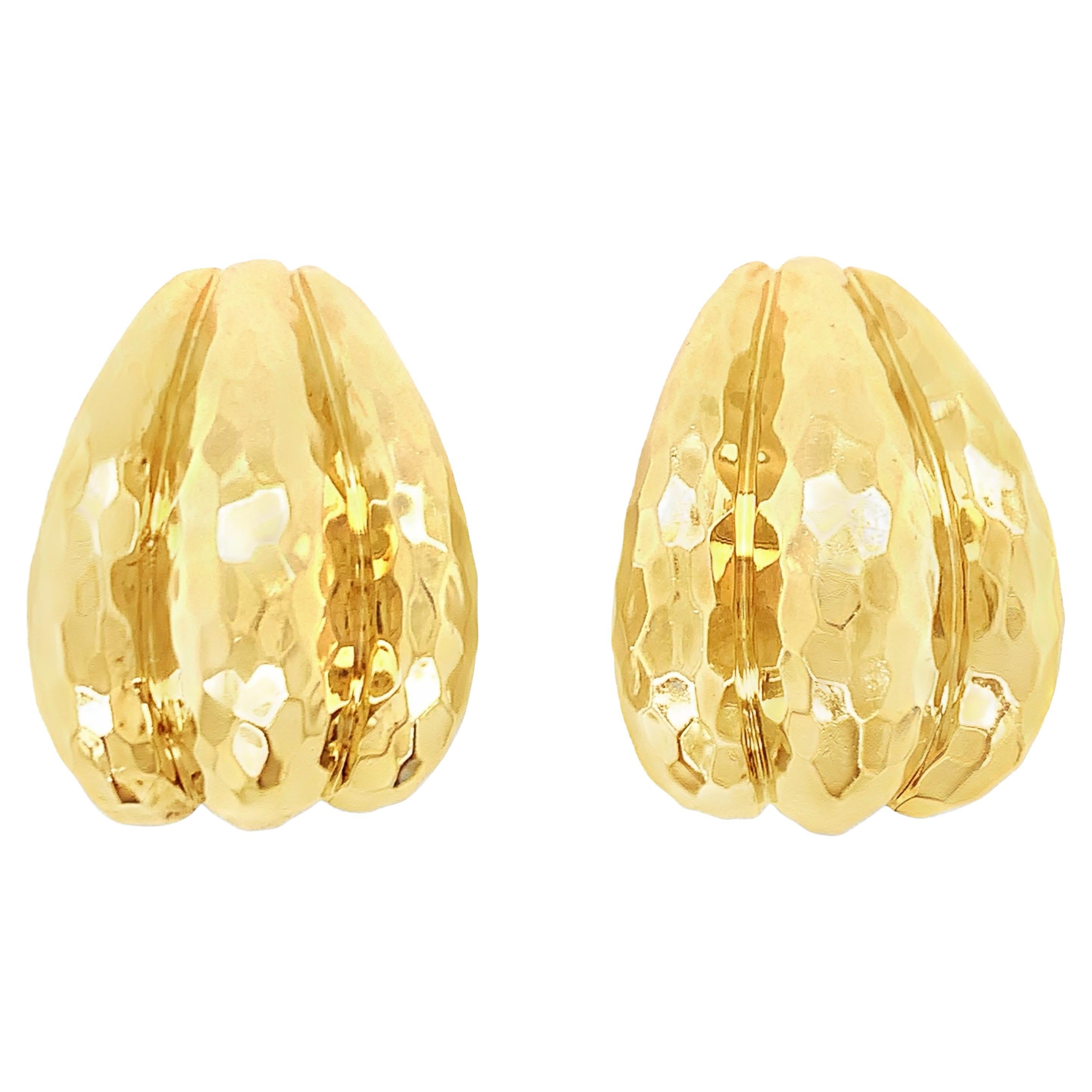 Hammered 18k Yellow Gold Earclips by Henry Dunay, circa 1970s For Sale
