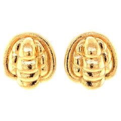Gehämmerte Ohrringe aus 18k Gelbgold, ca. 1960er Jahre