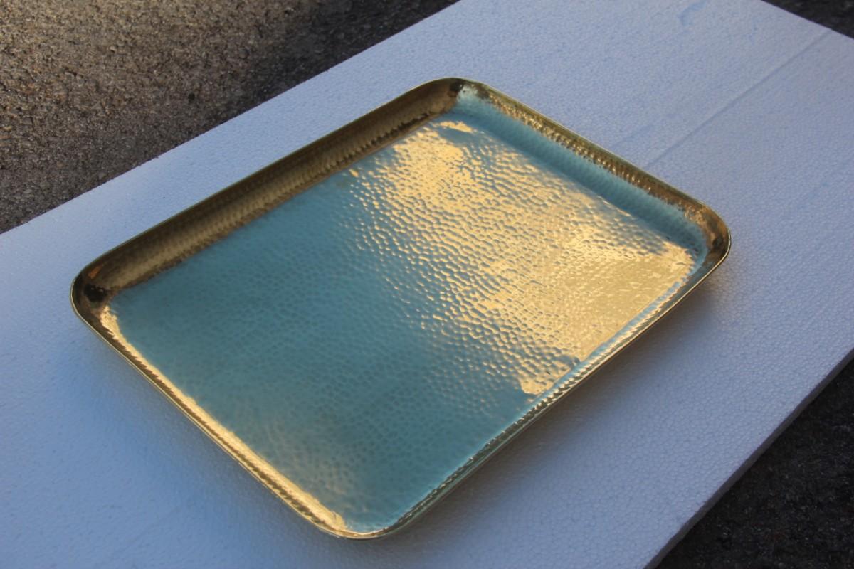 Hammered and Hand-Worked Rectangular Tray in Polished Brass 1970s Italian Design 3