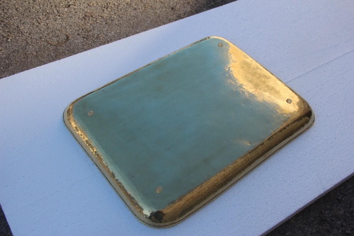 Hammered and Hand-Worked Rectangular Tray in Polished Brass 1970s Italian Design 4