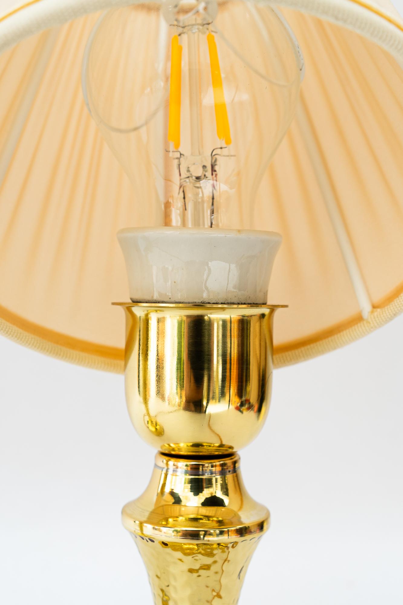 Hammered art deco brass table lamp with fabric shades vienna around 1920s For Sale 3