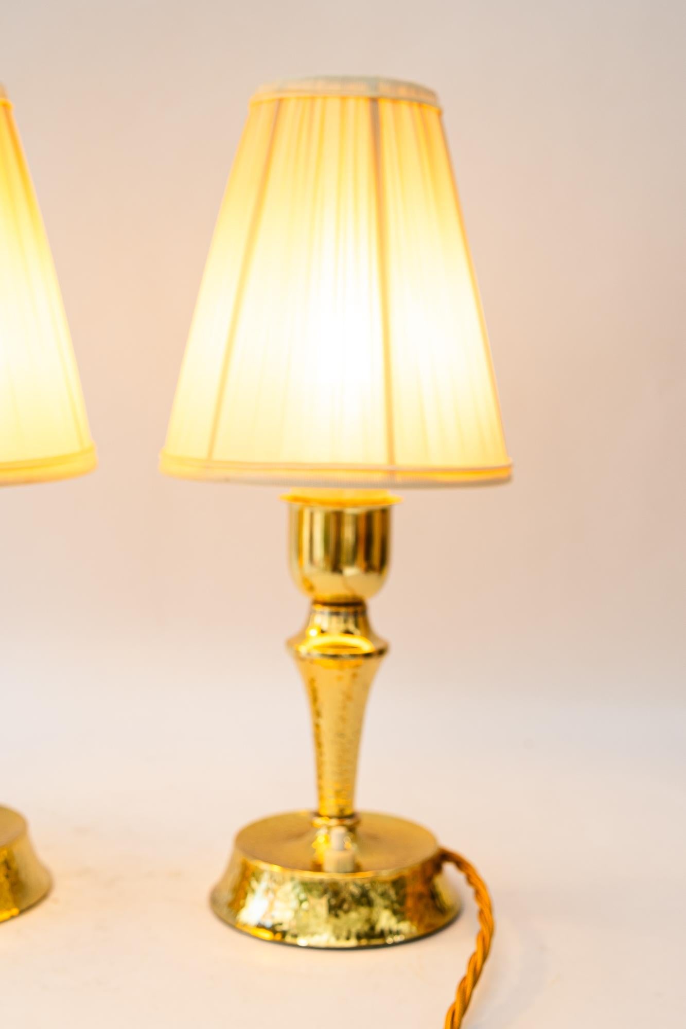 Hammered art deco brass table lamp with fabric shades vienna around 1920s For Sale 6