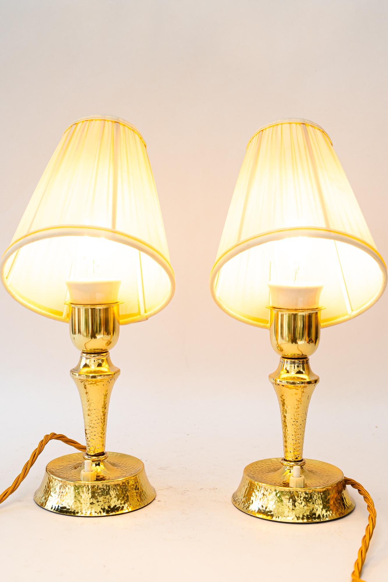 Hammered art deco brass table lamp with fabric shades vienna around 1920s For Sale 7