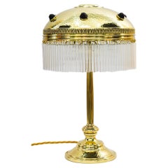 Lampada da tavolo Art Deco martellata con bacchette di vetro di Vienna degli anni '20 circa