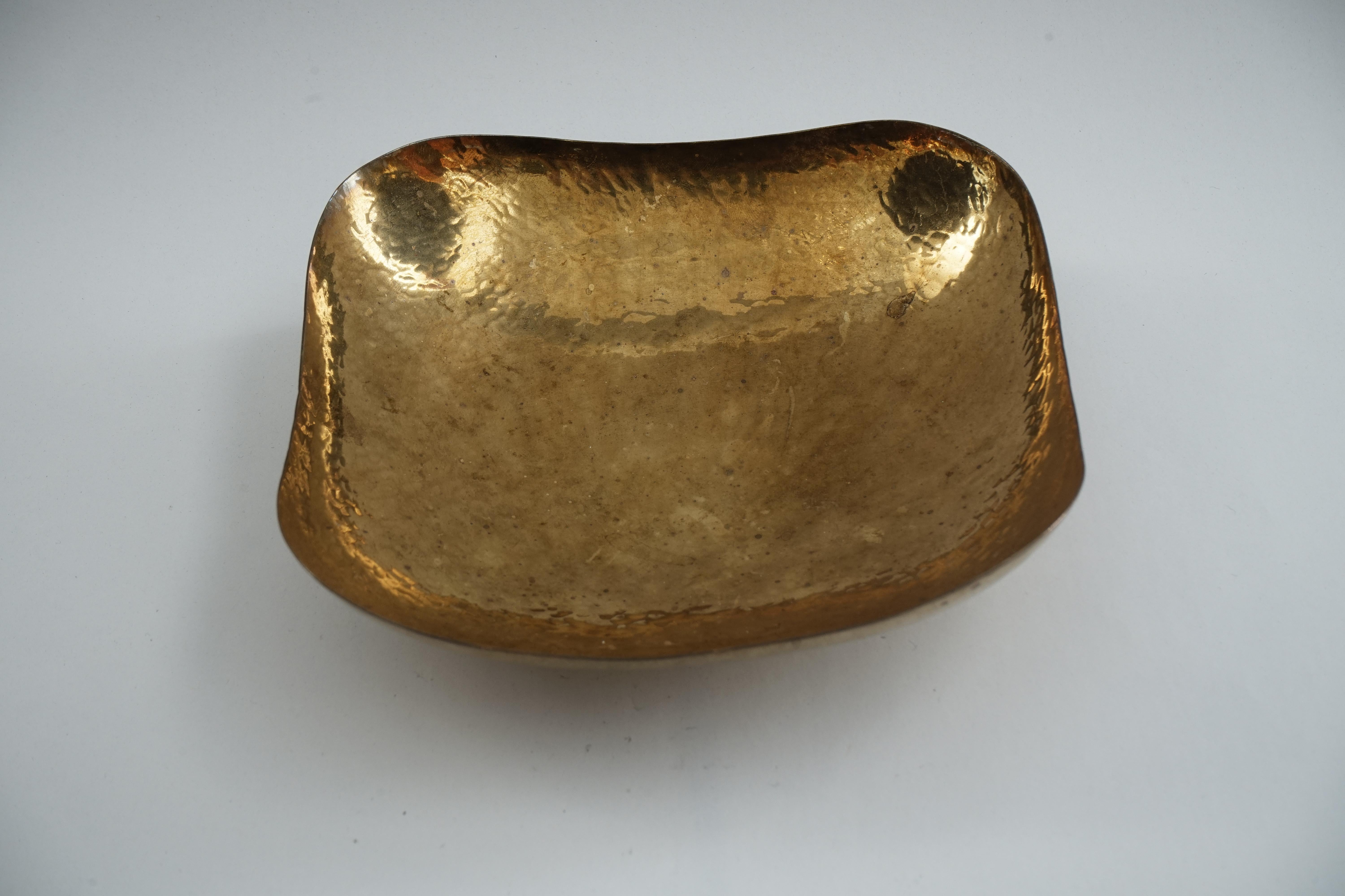 Mid-Century Modern Hammered Brass Bowl, circa 1950s