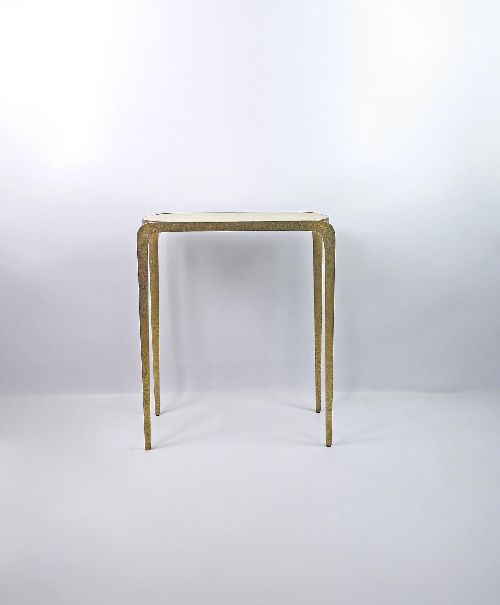 The console table 