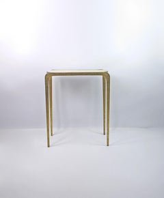 Console in ottone martellato di Ginger Brown