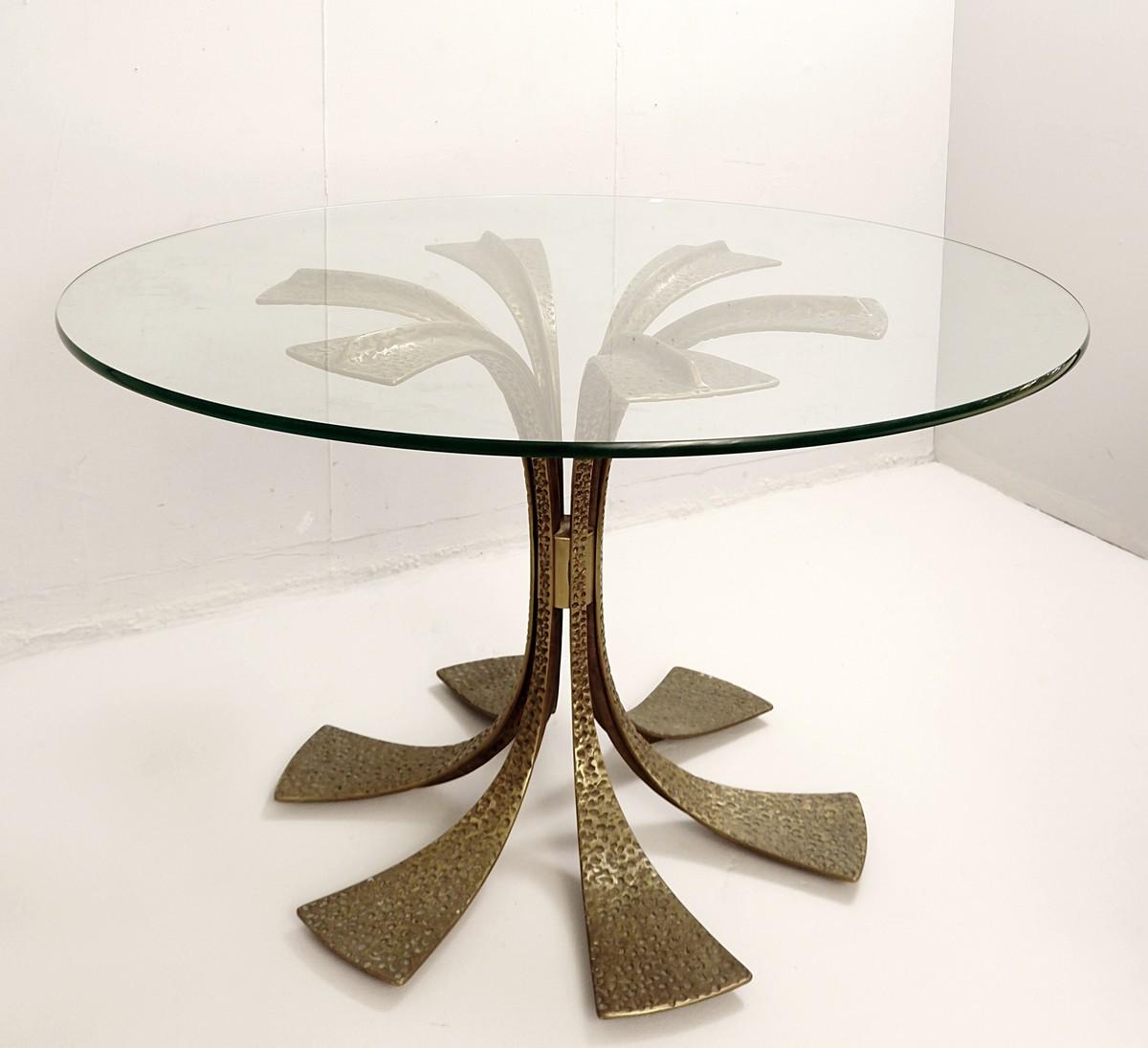 Hammered brass dining table by Luciano Frigerio, 1980s.
