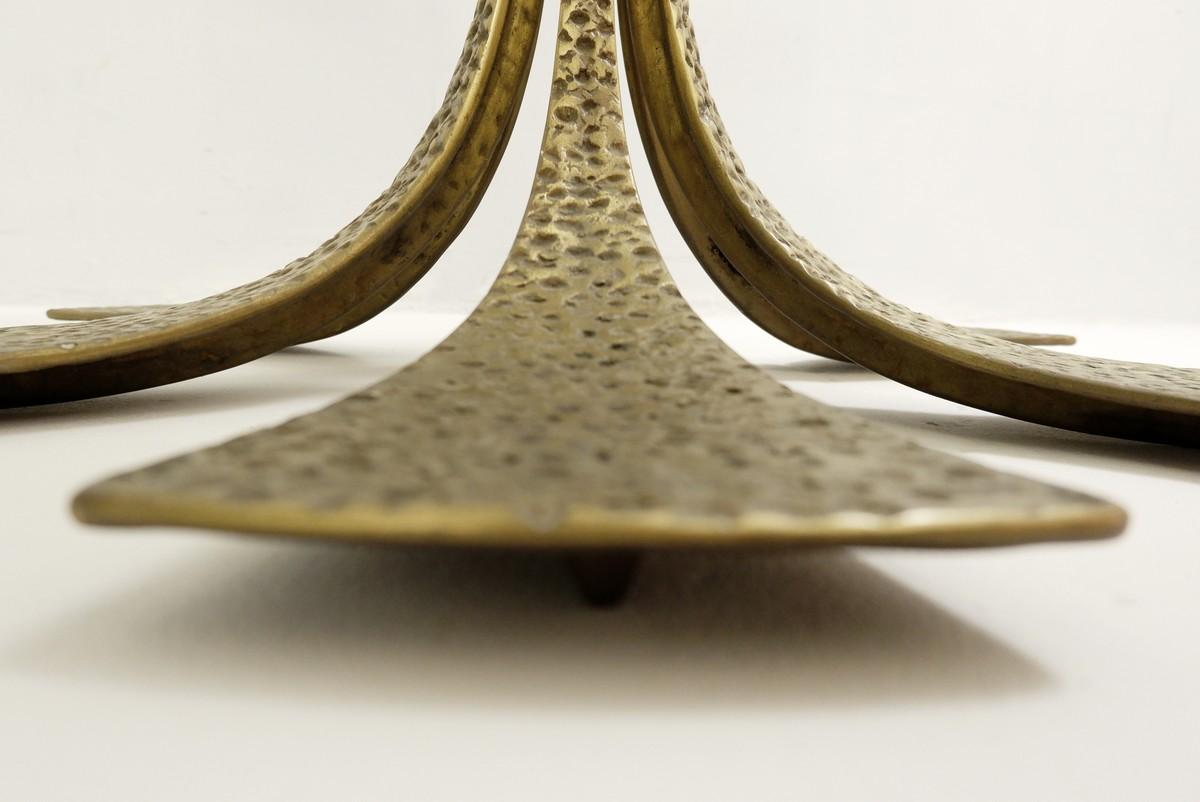 Hammered Brass Dining Table by Luciano Frigerio, 1980s In Good Condition For Sale In Brussels, BE