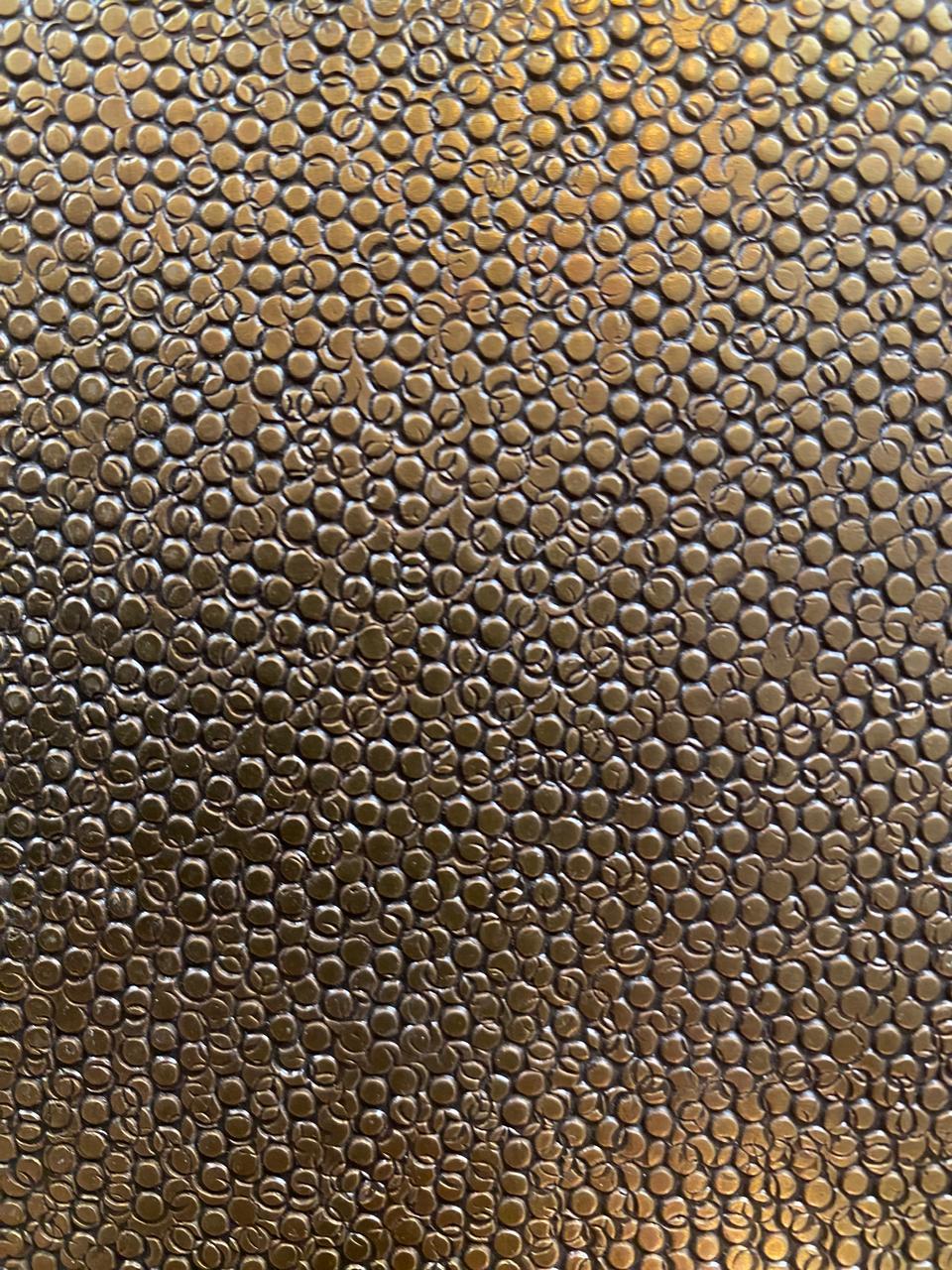 Hammered brass door pull with shagreen effect  Length 70 cm Art Deco collection For Sale 2