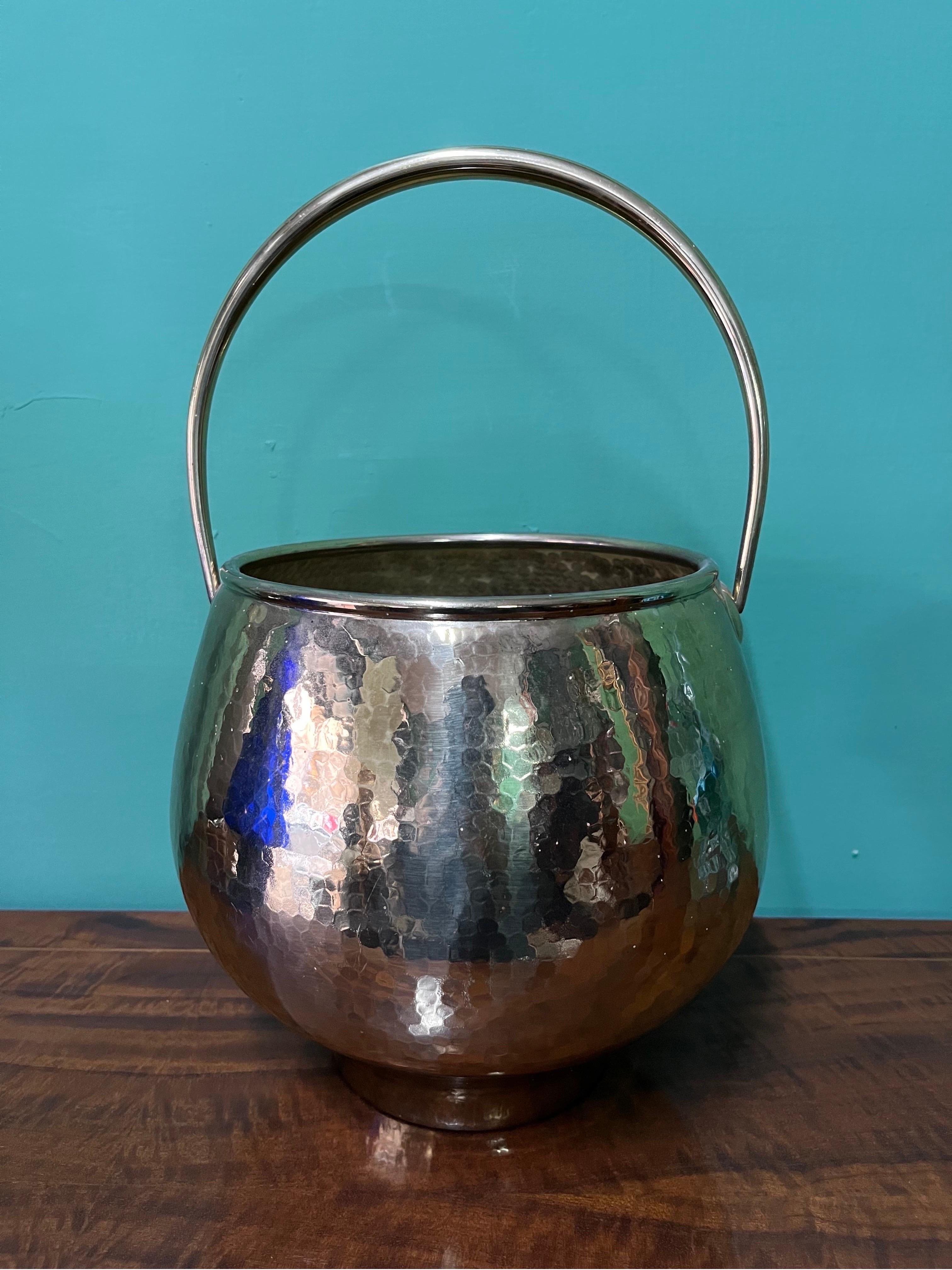 Hammered Brass Drink Holder Basket from the 1950s For Sale 2