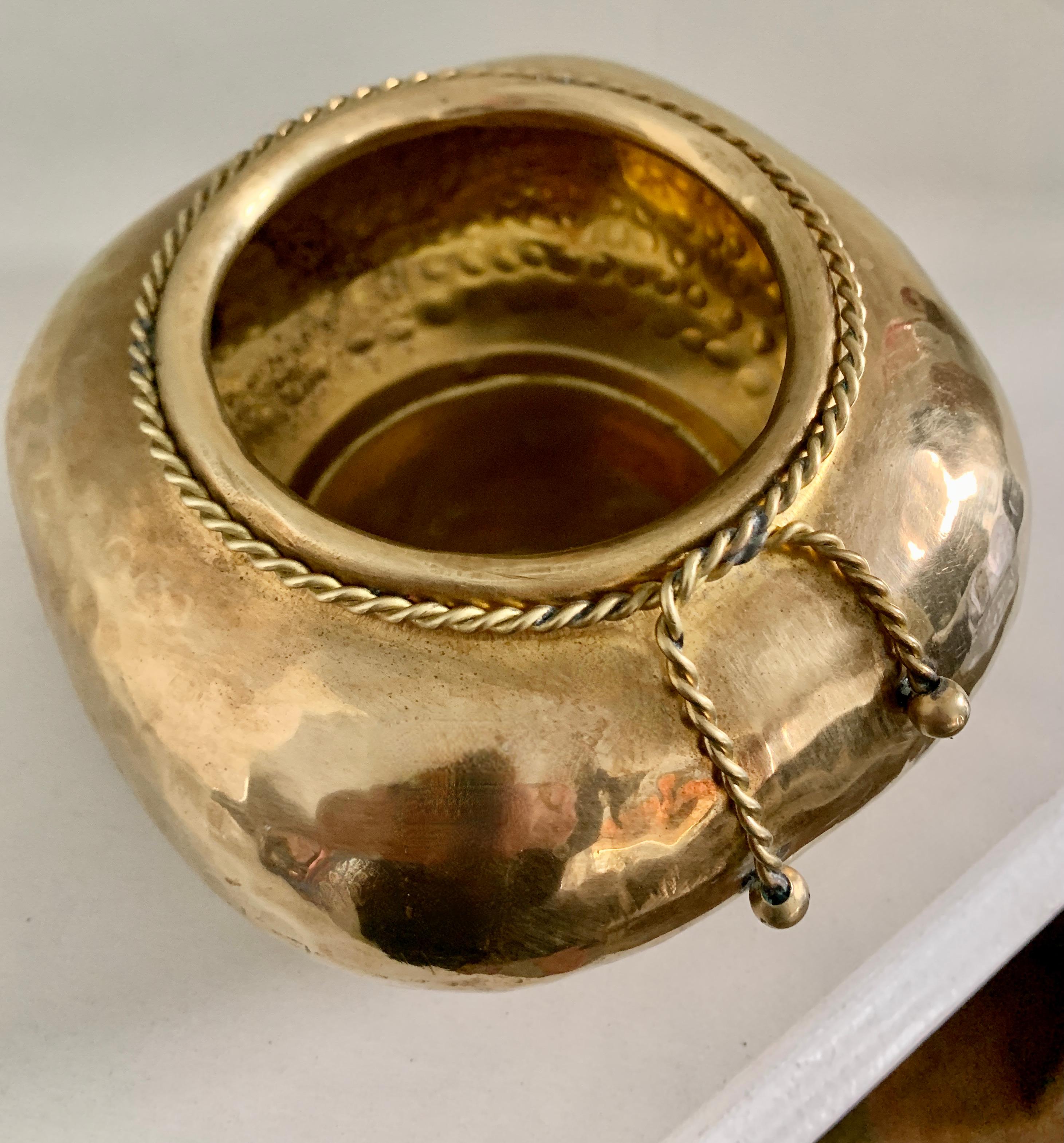 Hammered Brass Jardiniere with Brass Rope In Good Condition In Los Angeles, CA