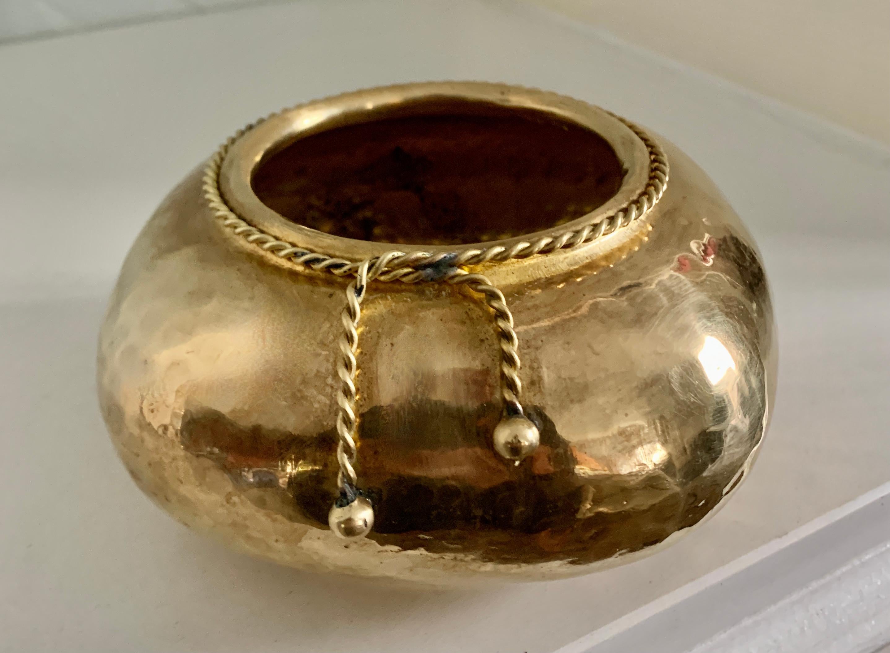 Hammered Brass Jardiniere with Brass Rope 2