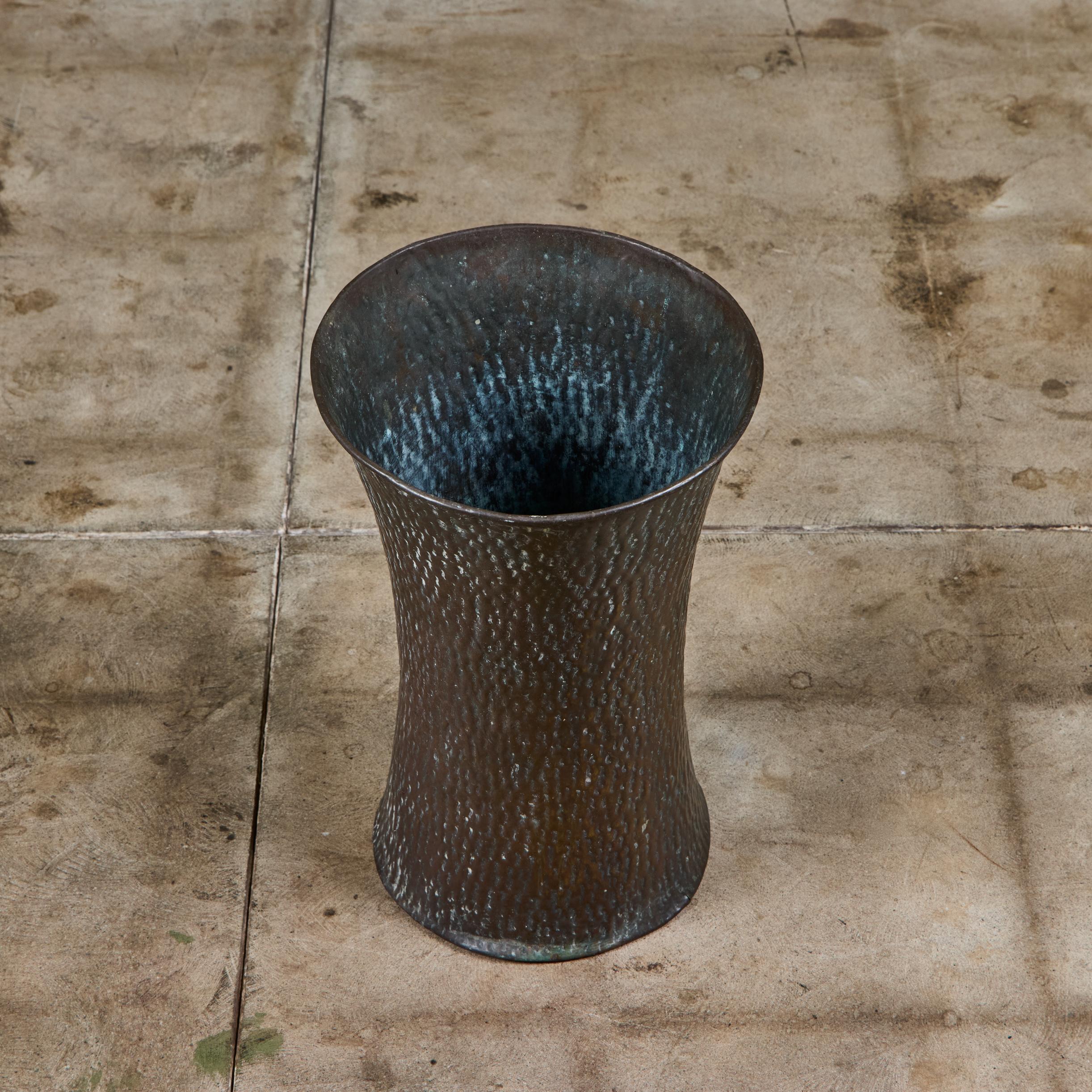 Laiton Stand Umbrella en laiton Hammer en vente