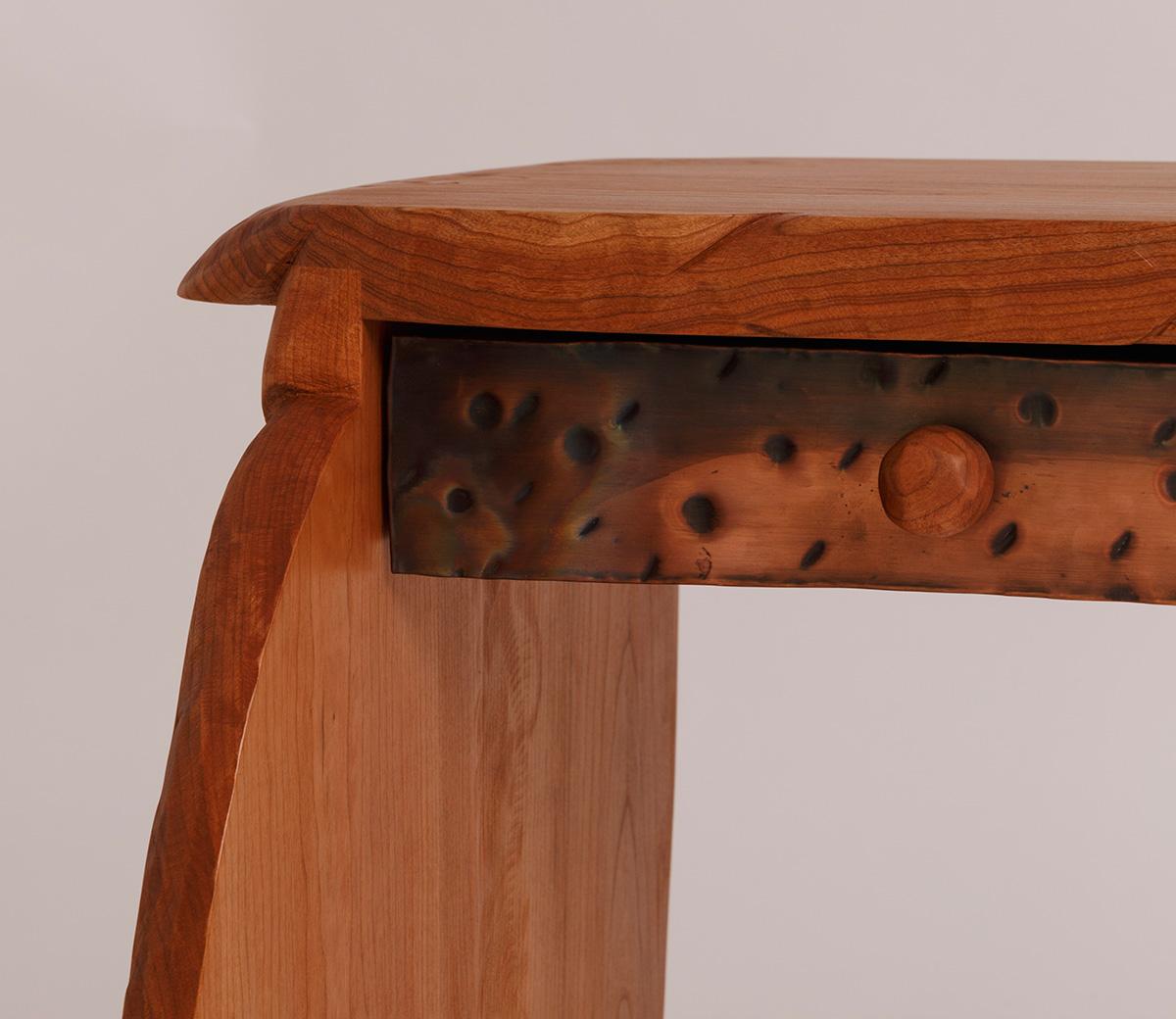 Consola Reno de cobre martillado y cerezo con tiradores circulares de cerezo by Luke Malaney en venta 3