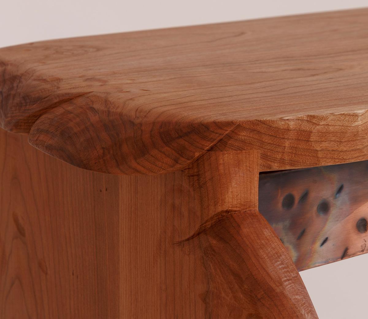 Consola Reno de cobre martillado y cerezo con tiradores circulares de cerezo by Luke Malaney en venta 5