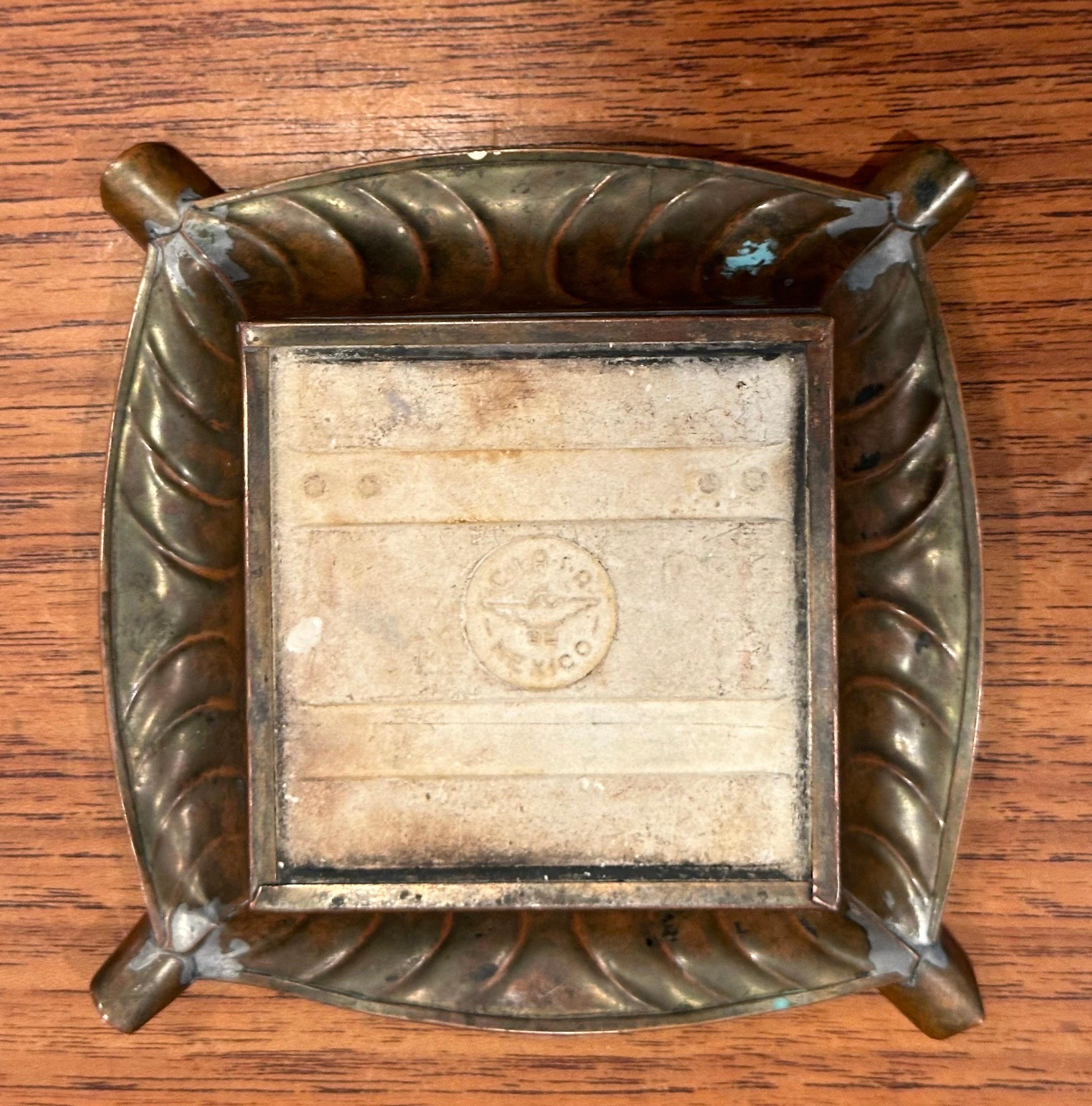Cenicero de Arte Popular Mexicano de Cobre Martillado y Azulejos de Cerámica en venta 2