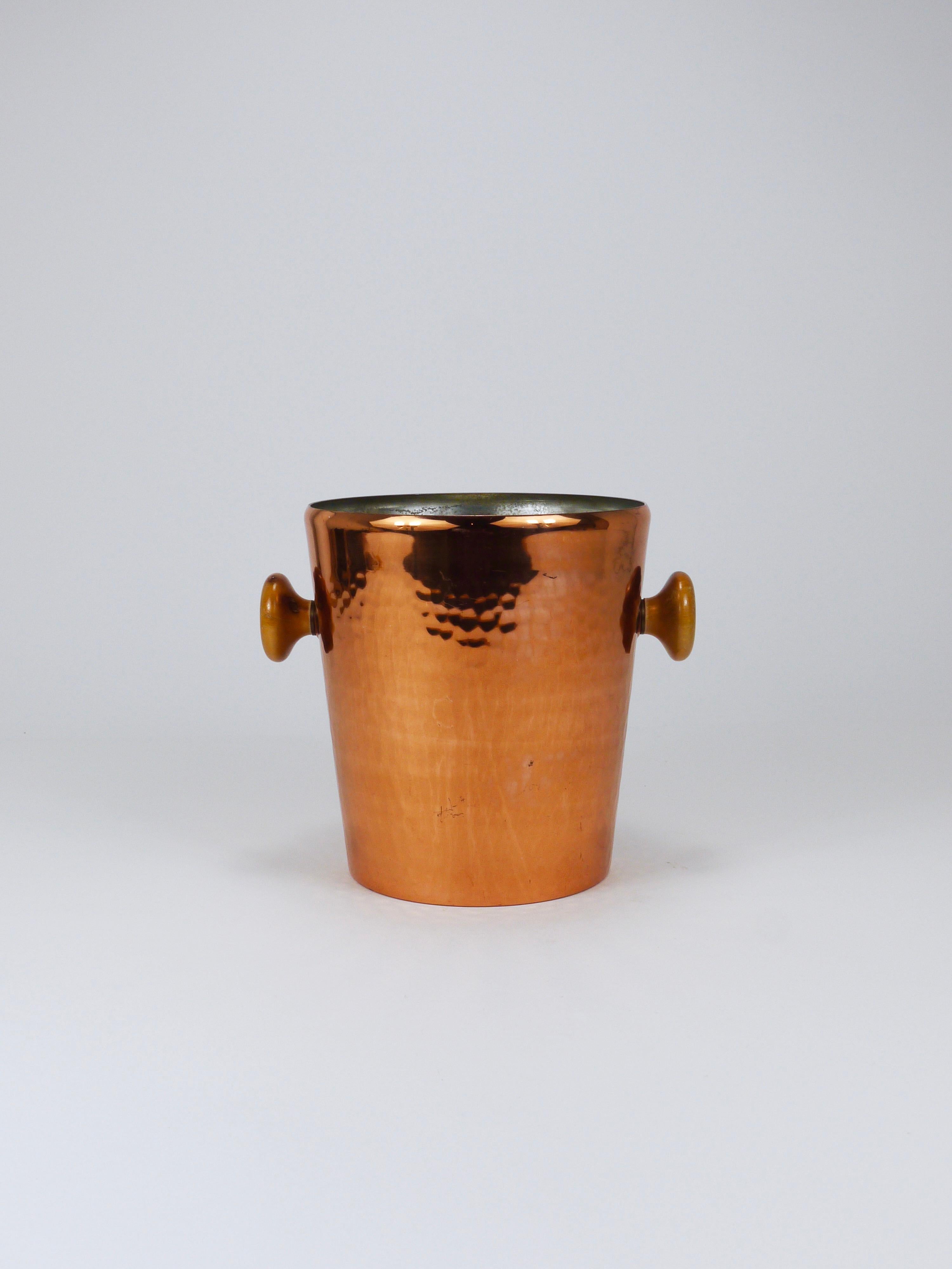 Mid-Century Modern Hammered Copper Champagne Wine Bottle Cooler / Ice Bucket, Switzerland, 1950s