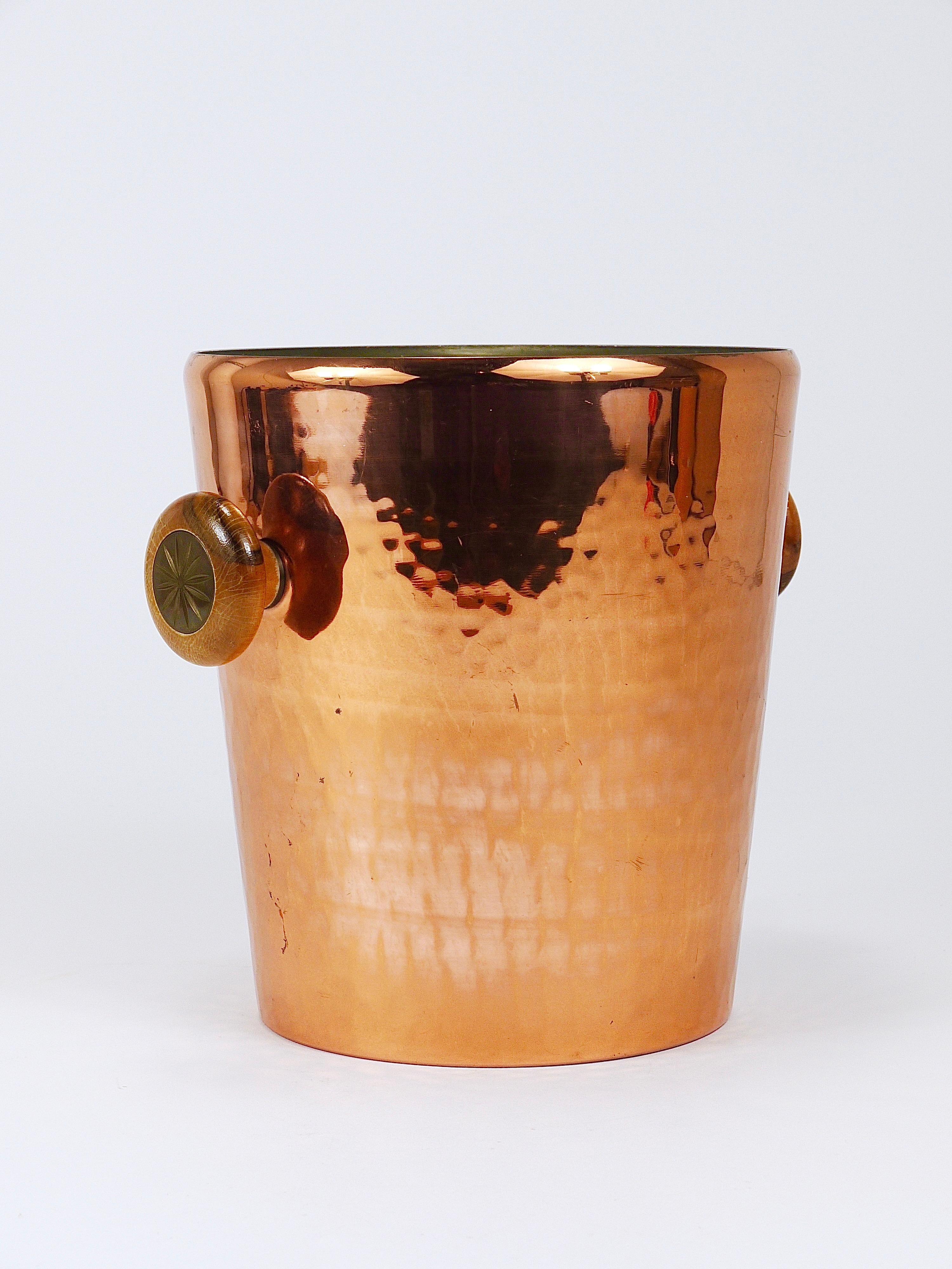 Hammered Copper Champagne Wine Bottle Cooler / Ice Bucket, Switzerland, 1950s In Good Condition In Vienna, AT