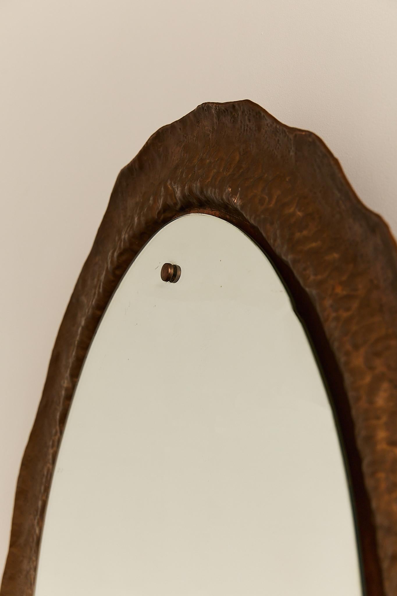 Hammered Copper Mirror Angelo Bragalini im Zustand „Hervorragend“ im Angebot in London, GB