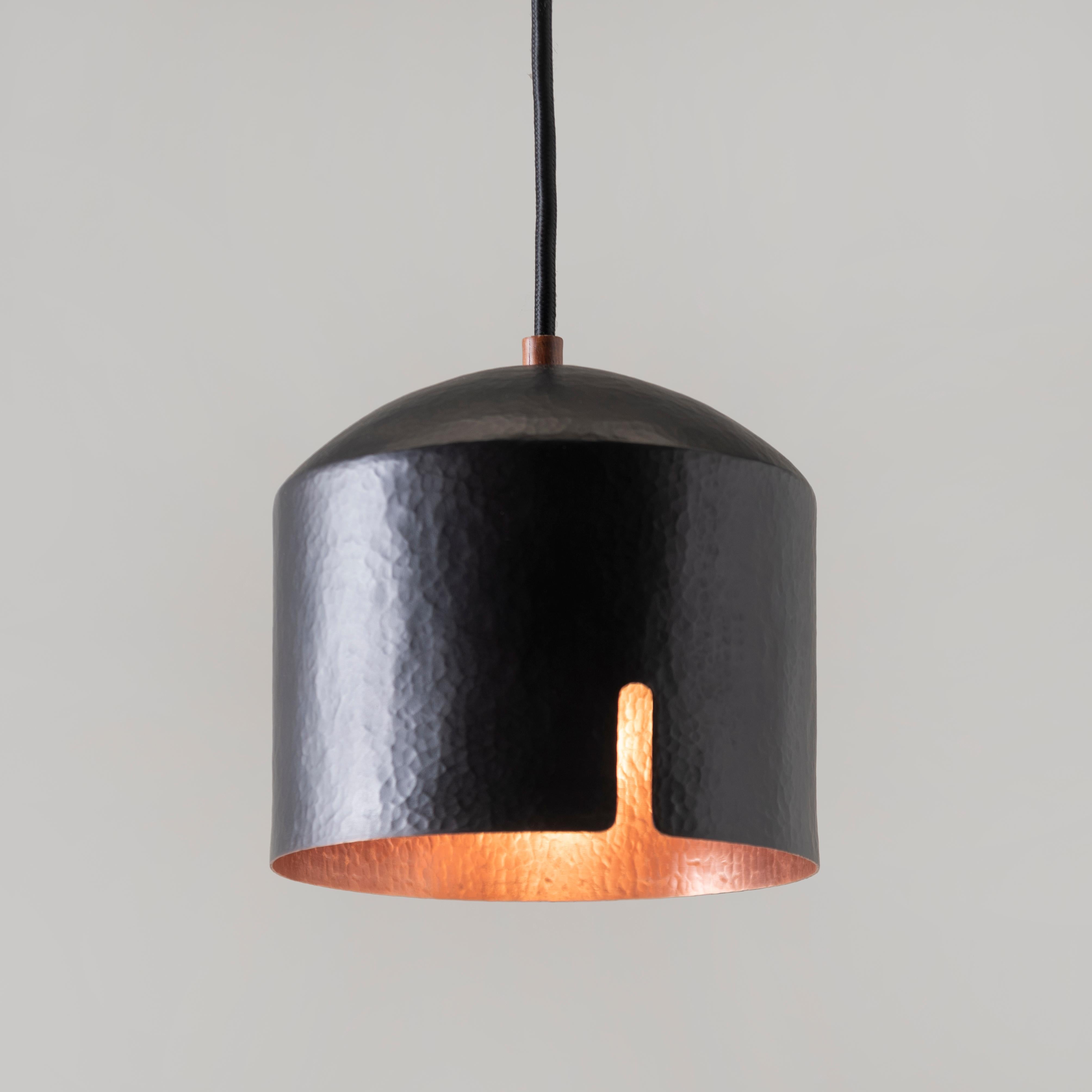 Hammered Copper Pendant Lamp Model B In New Condition For Sale In Zapopan, Jalisco. CP