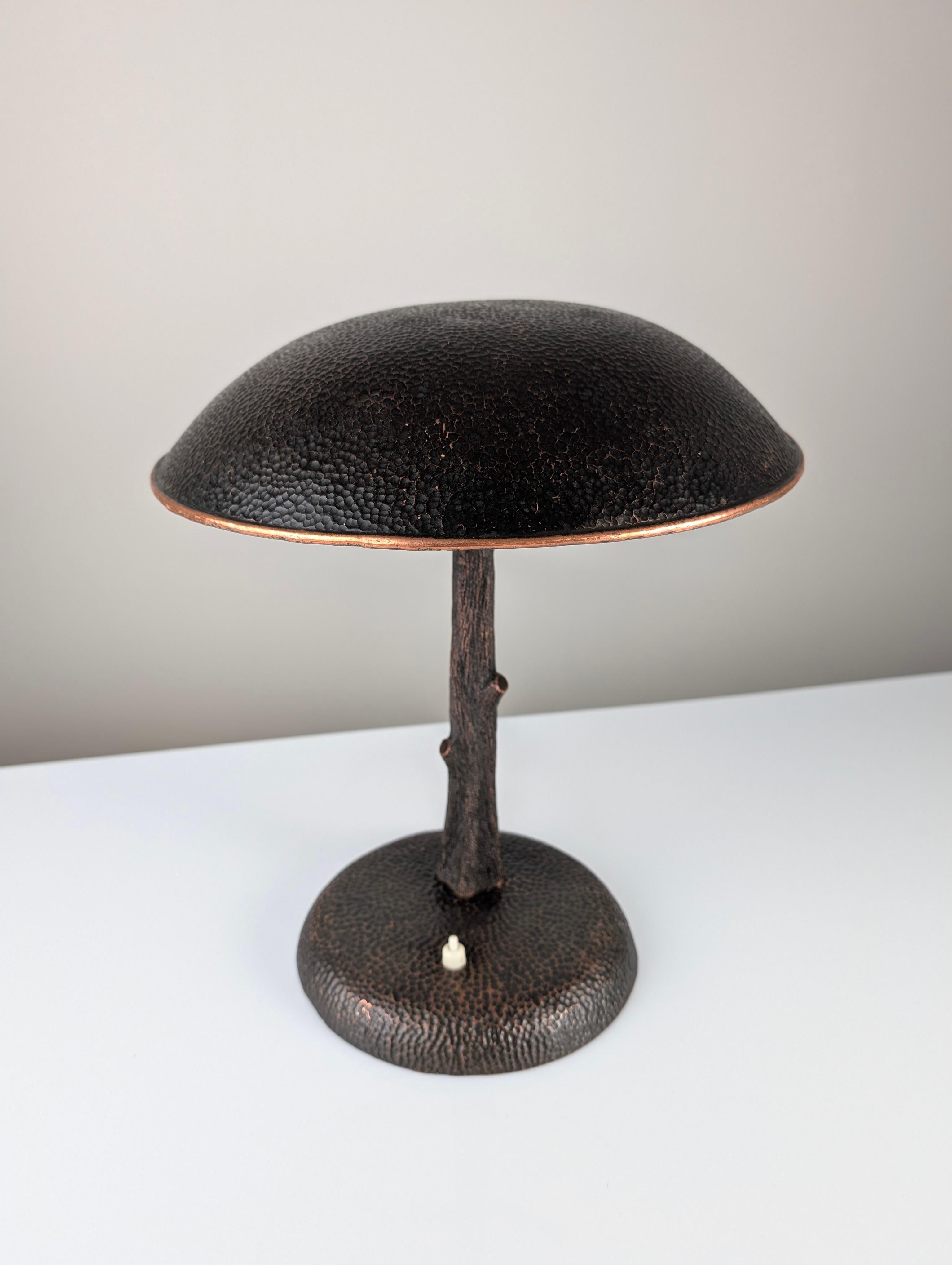 Hammered Copper Sculptural Lamp in the Shape of a Tree, Mid-Century Modern For Sale 1