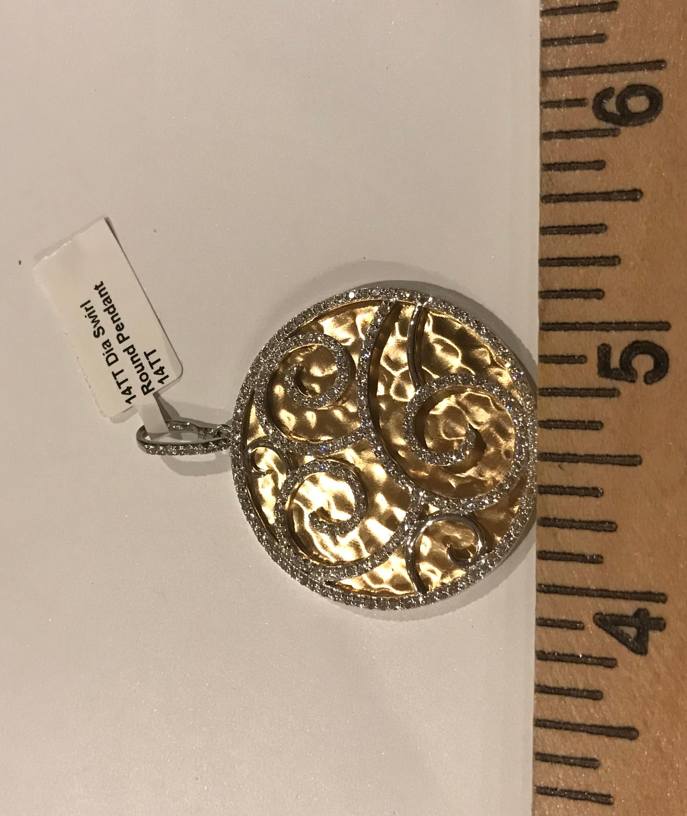 Hammered Diamond Disc Pendant In New Condition For Sale In Spartanburg, SC