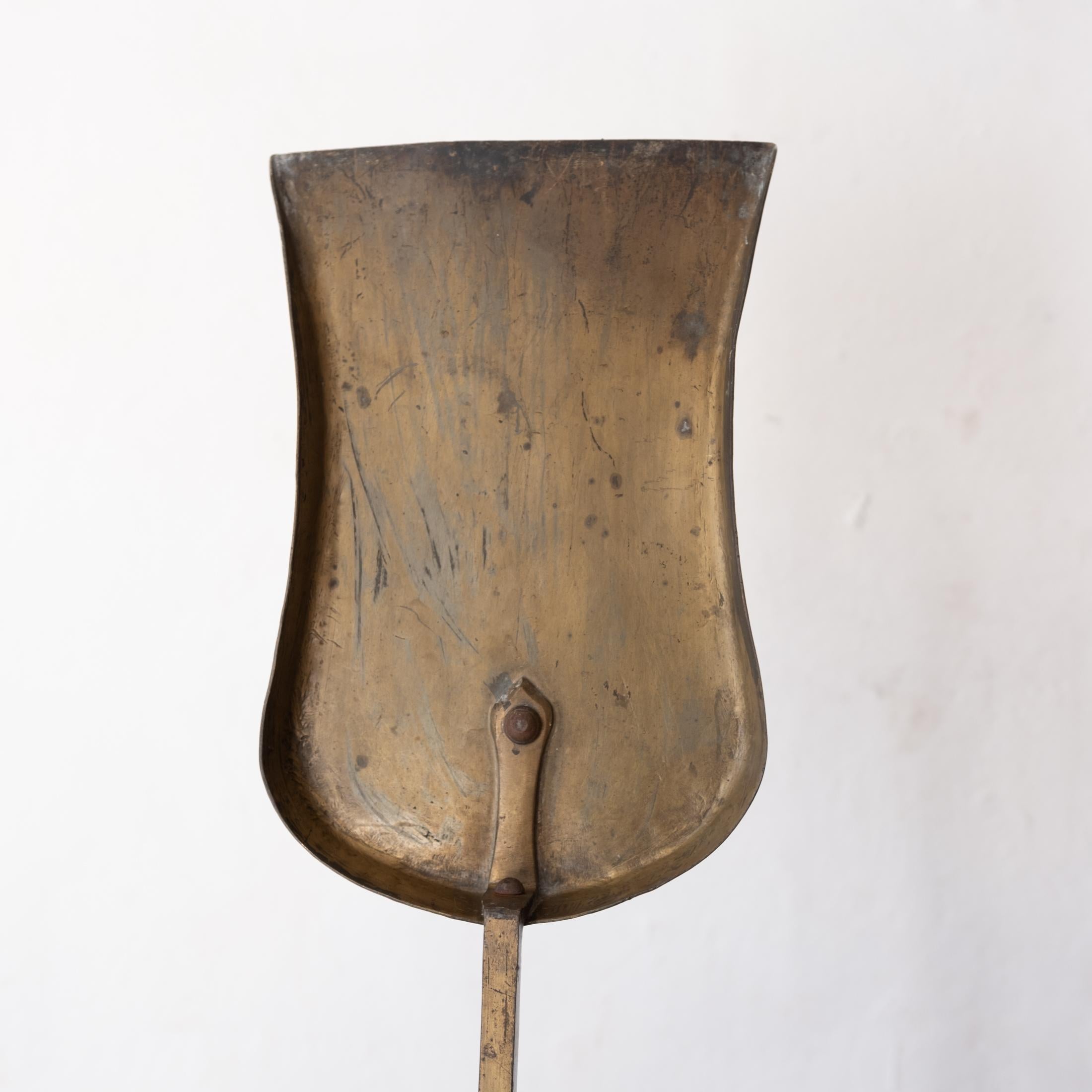 Set di utensili per caminetto in bronzo forgiato martellato in vendita 8