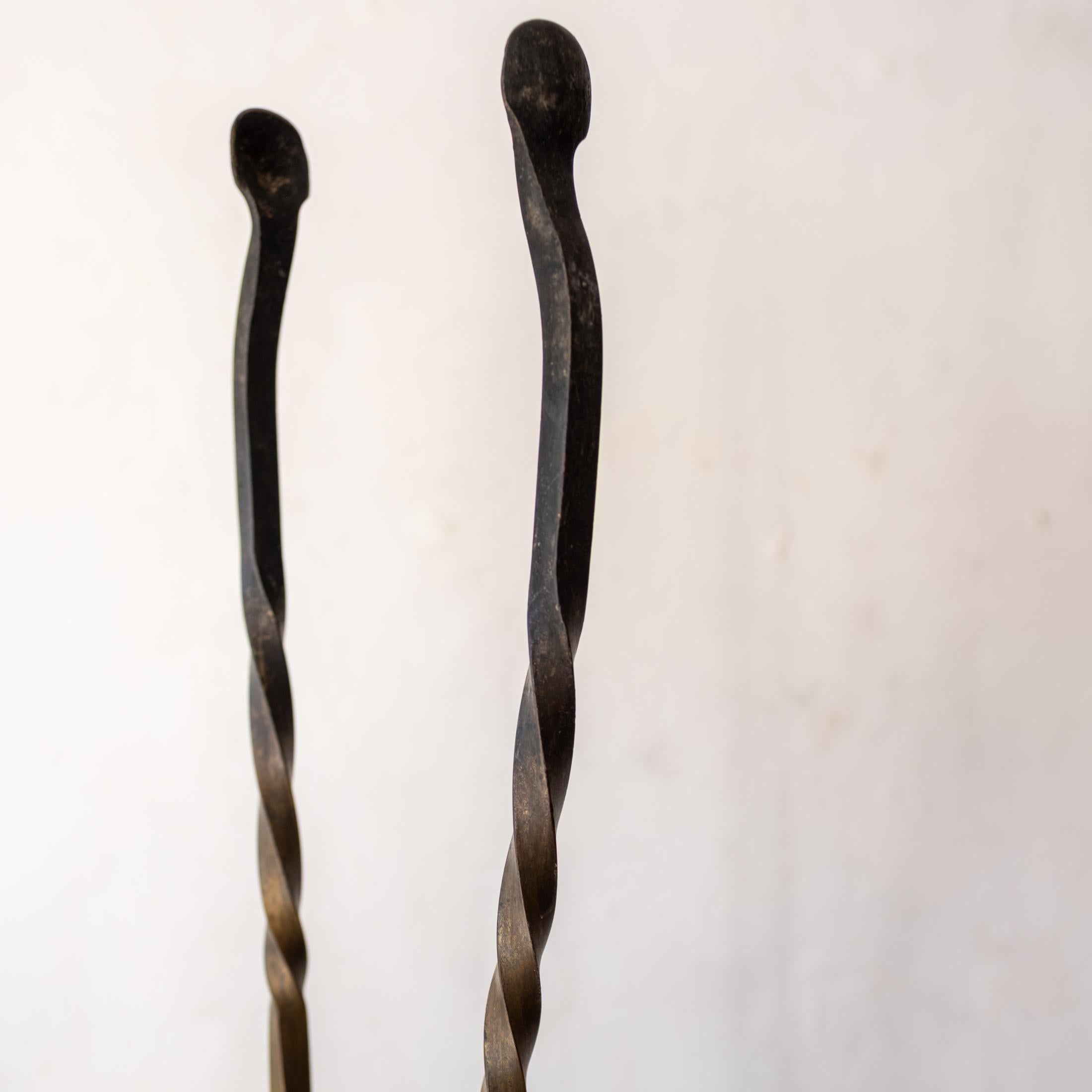 Set di utensili per caminetto in bronzo forgiato martellato in vendita 9