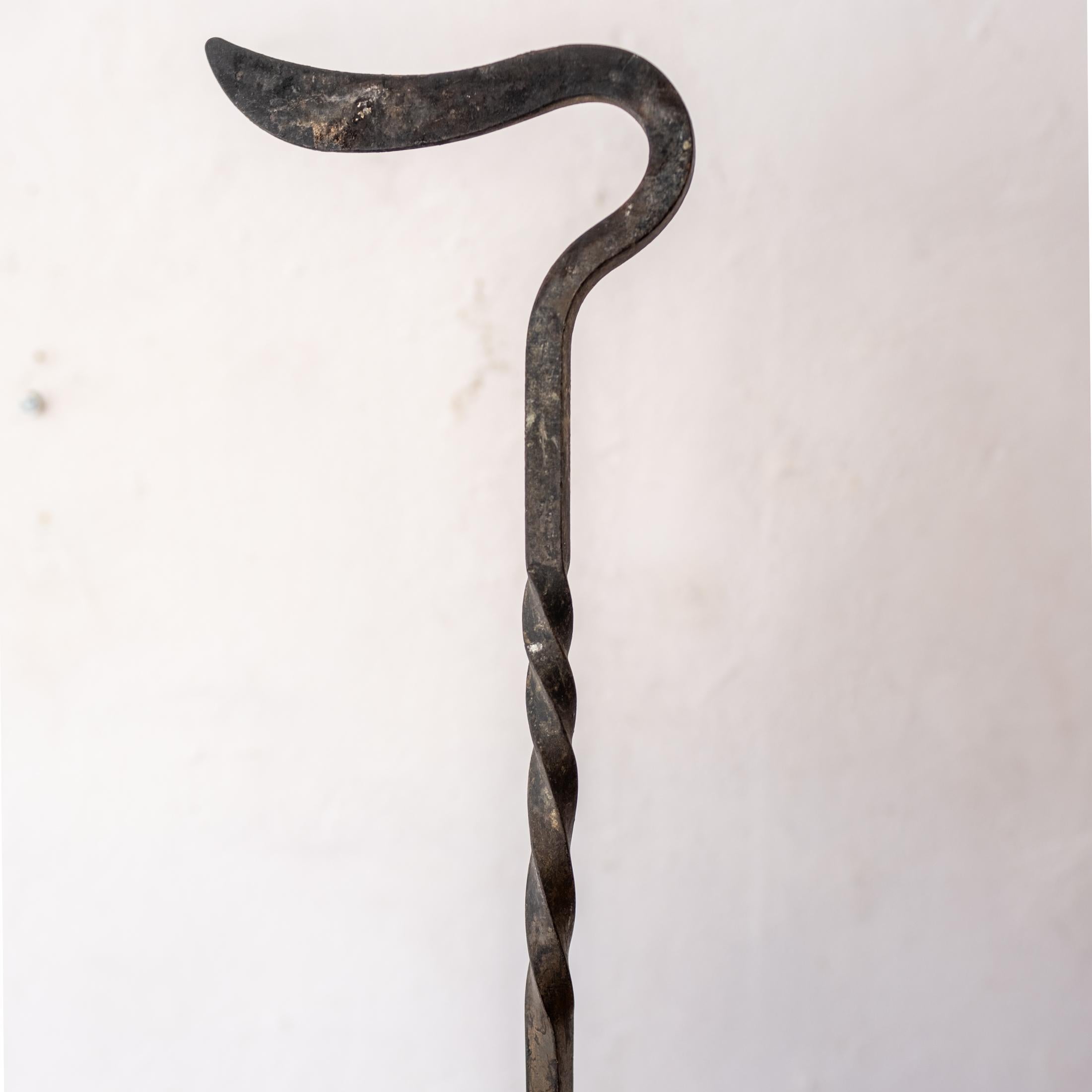 Set di utensili per caminetto in bronzo forgiato martellato in vendita 11