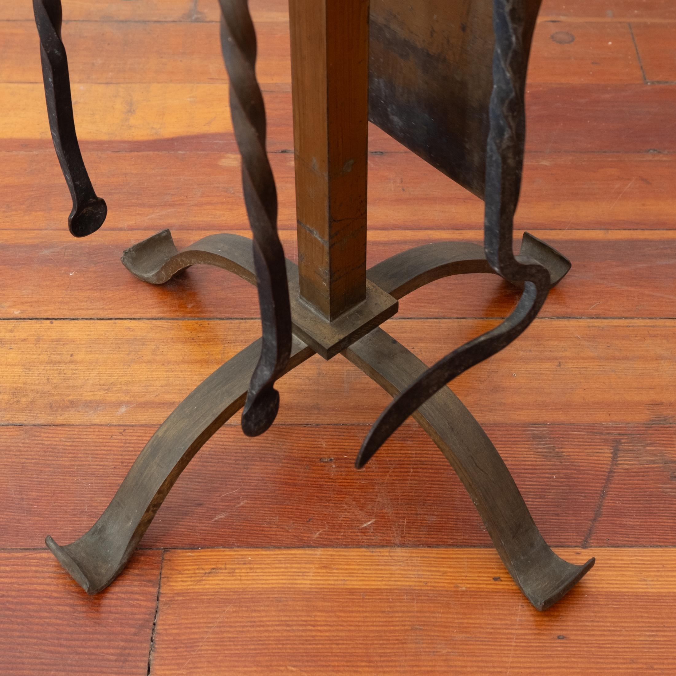 Set di utensili per caminetto in bronzo forgiato martellato in vendita 1