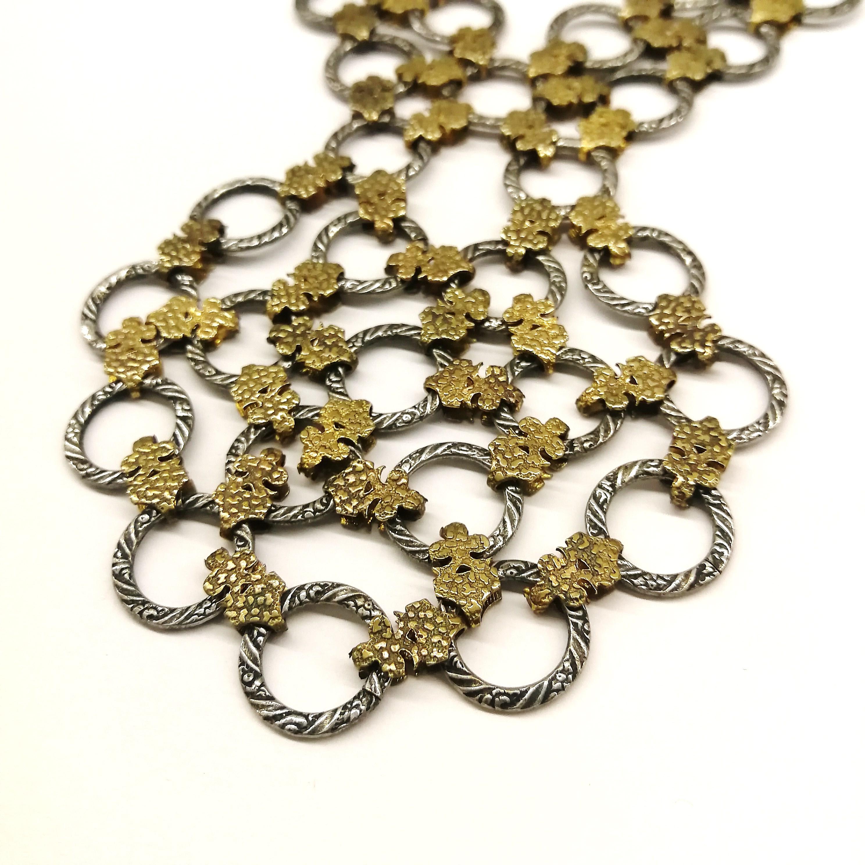  A gilt and silvered metal 'sautoir' necklace, Francoise Montague, France, 1960s In Good Condition In Greyabbey, County Down