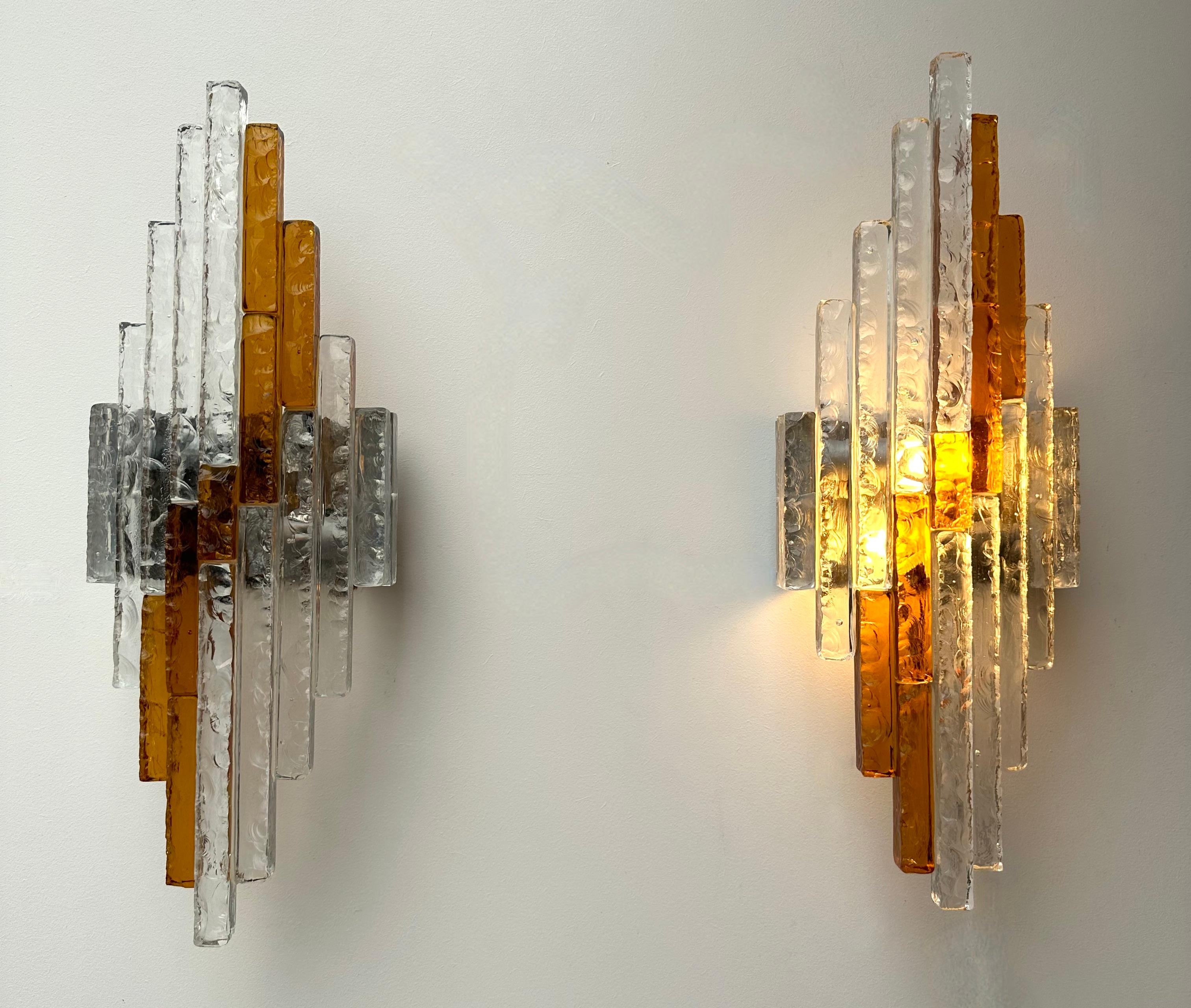 Wandleuchter aus gehämmertem Glas und Metall von Poliarte, Italien, 1970er (Gehämmert) im Angebot
