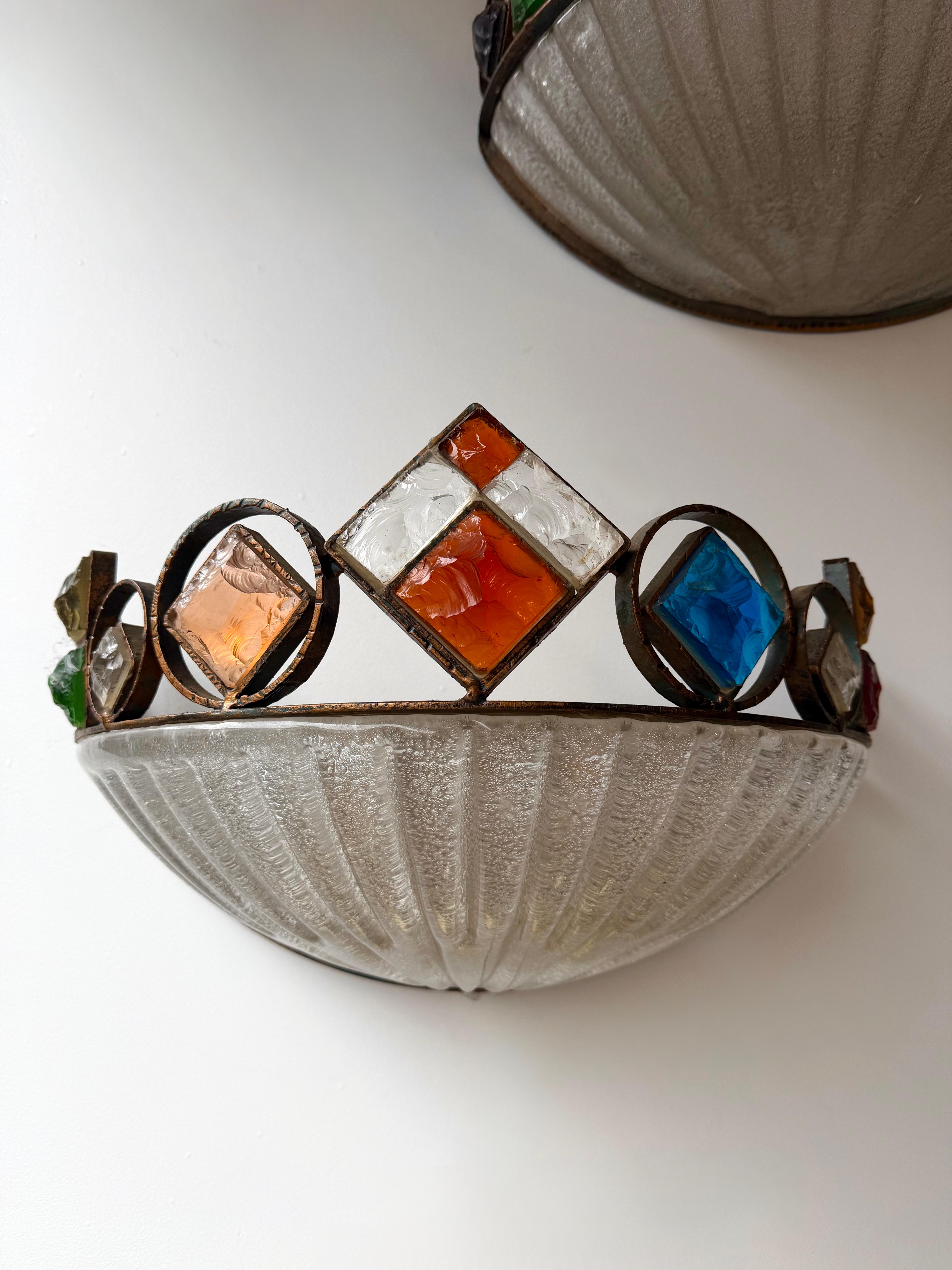 Martelé Applique en verre martelé et fer forgé en verre de Murano par Longobard, Italie, années 1970 en vente