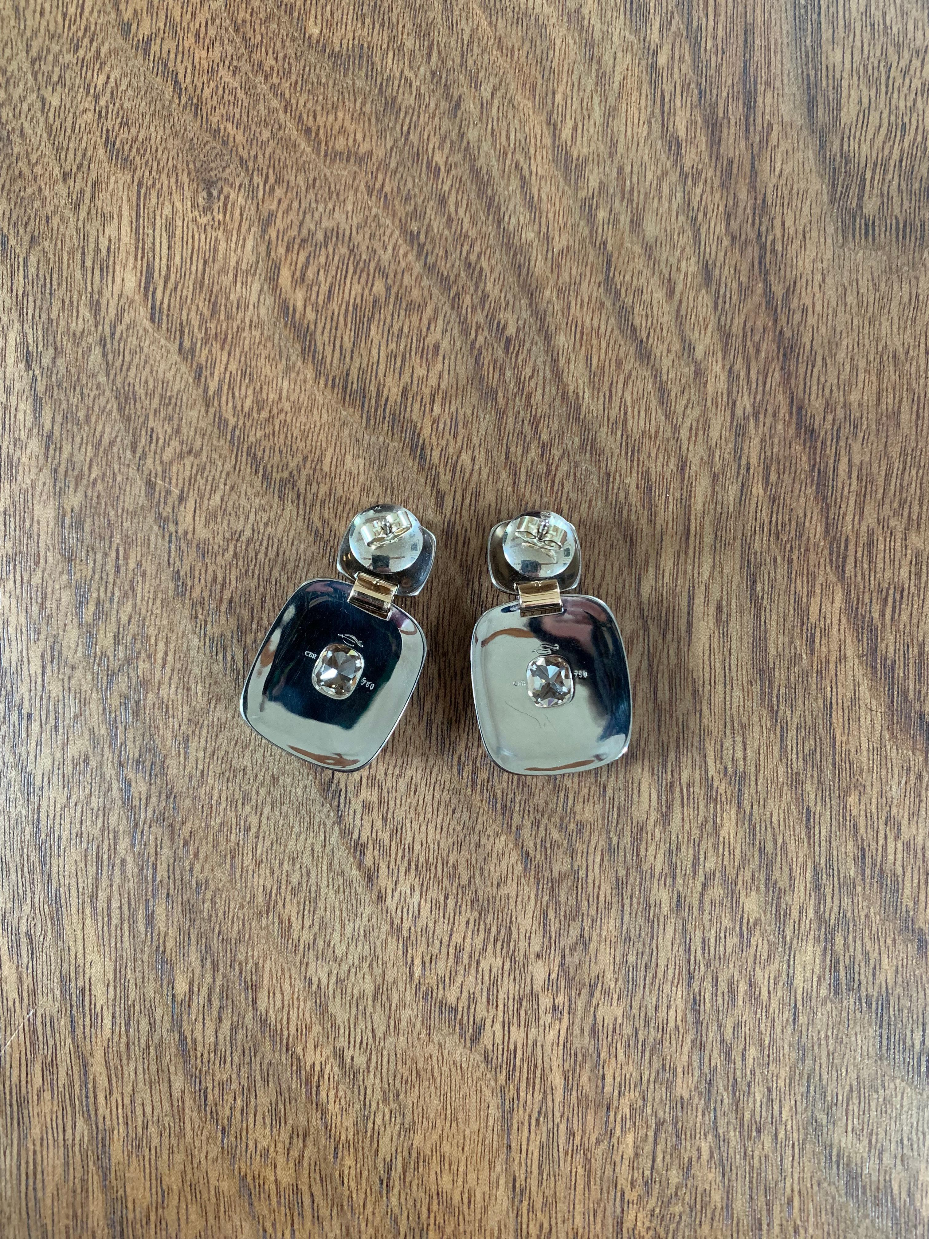 Hammered Gold Earrings, 18k White and Rose Gold, Cushion Cut Diamonds 4.18 Carat In New Condition For Sale In Hamburg, DE